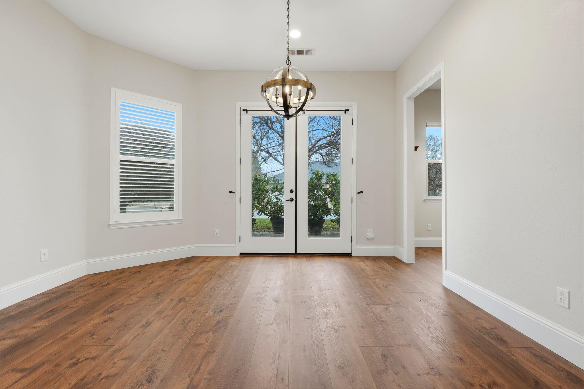 731 Sheffield Ave, Exeter, CA 93221