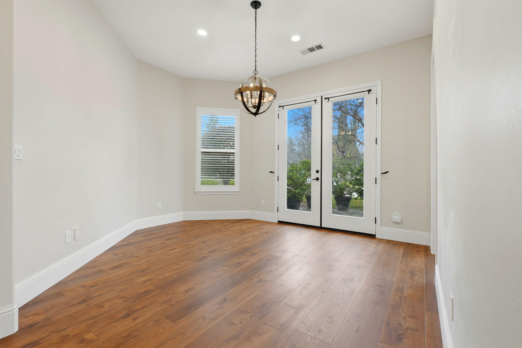 731 Sheffield Ave, Exeter, CA 93221