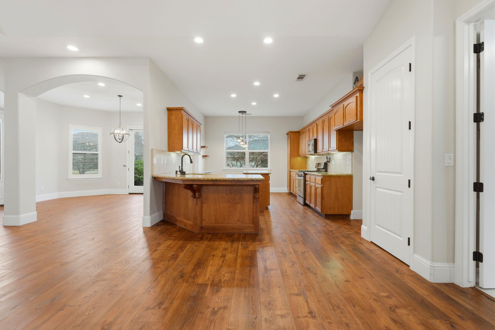 731 Sheffield Ave, Exeter, CA 93221