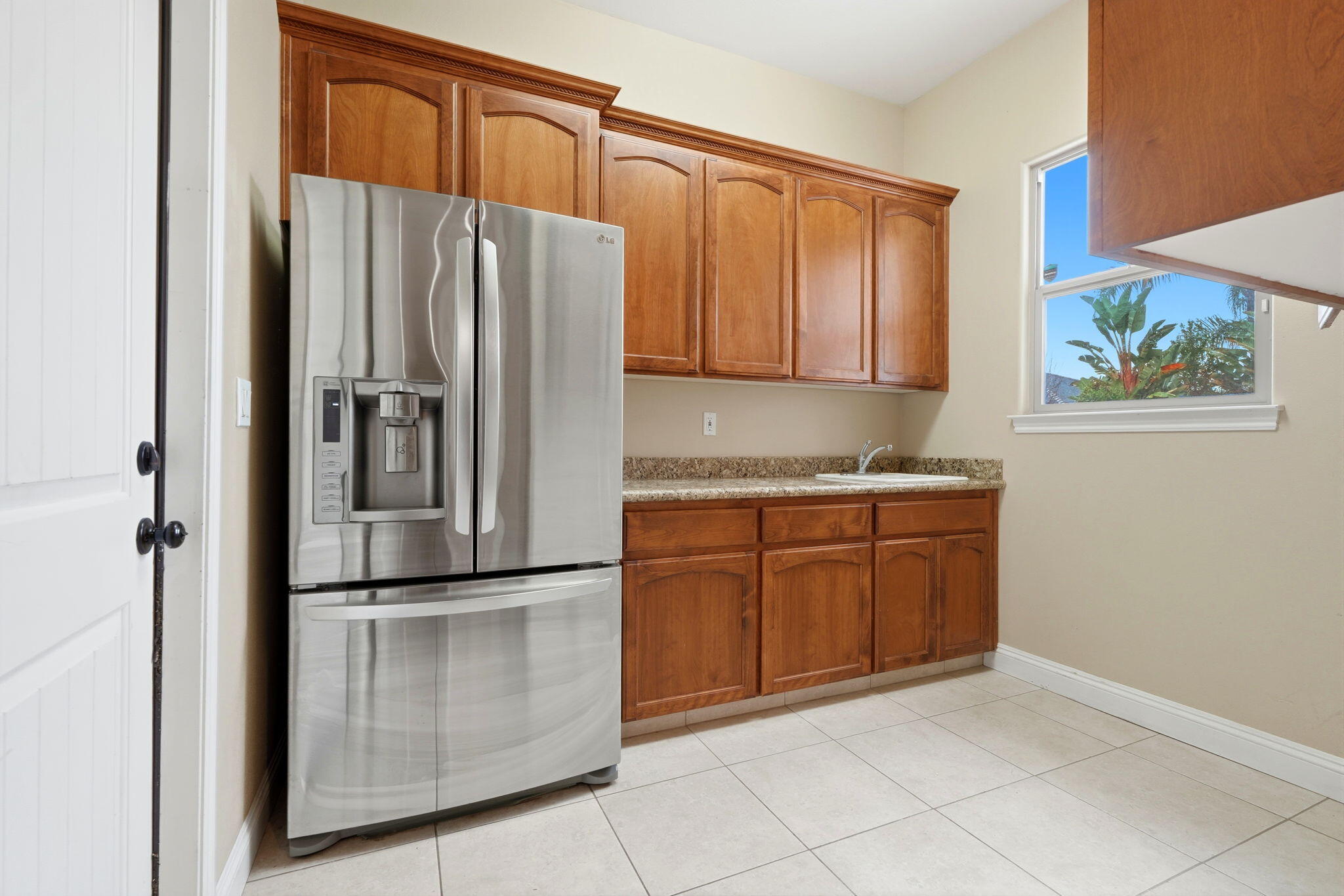 731 Sheffield Ave, Exeter, CA 93221