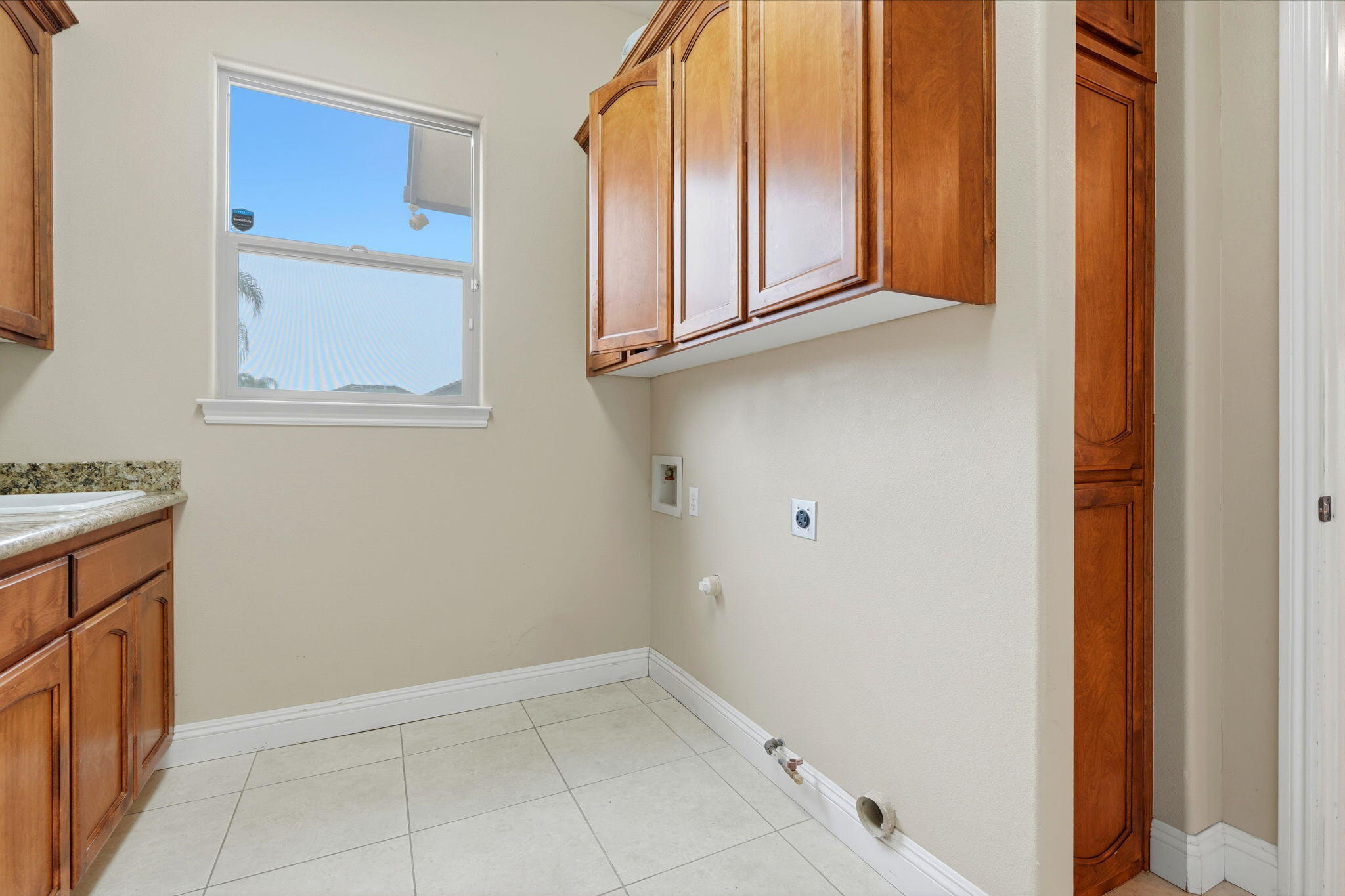 731 Sheffield Ave, Exeter, CA 93221