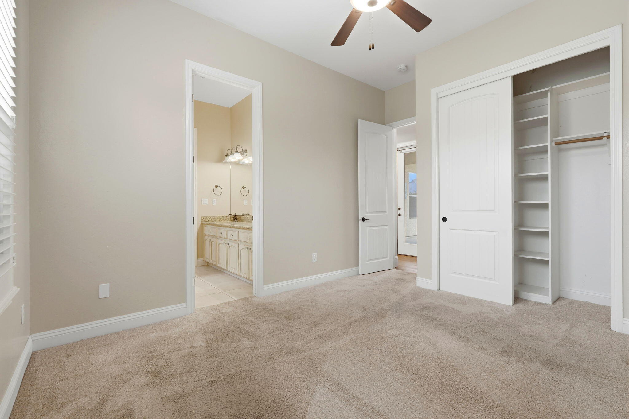 731 Sheffield Ave, Exeter, CA 93221