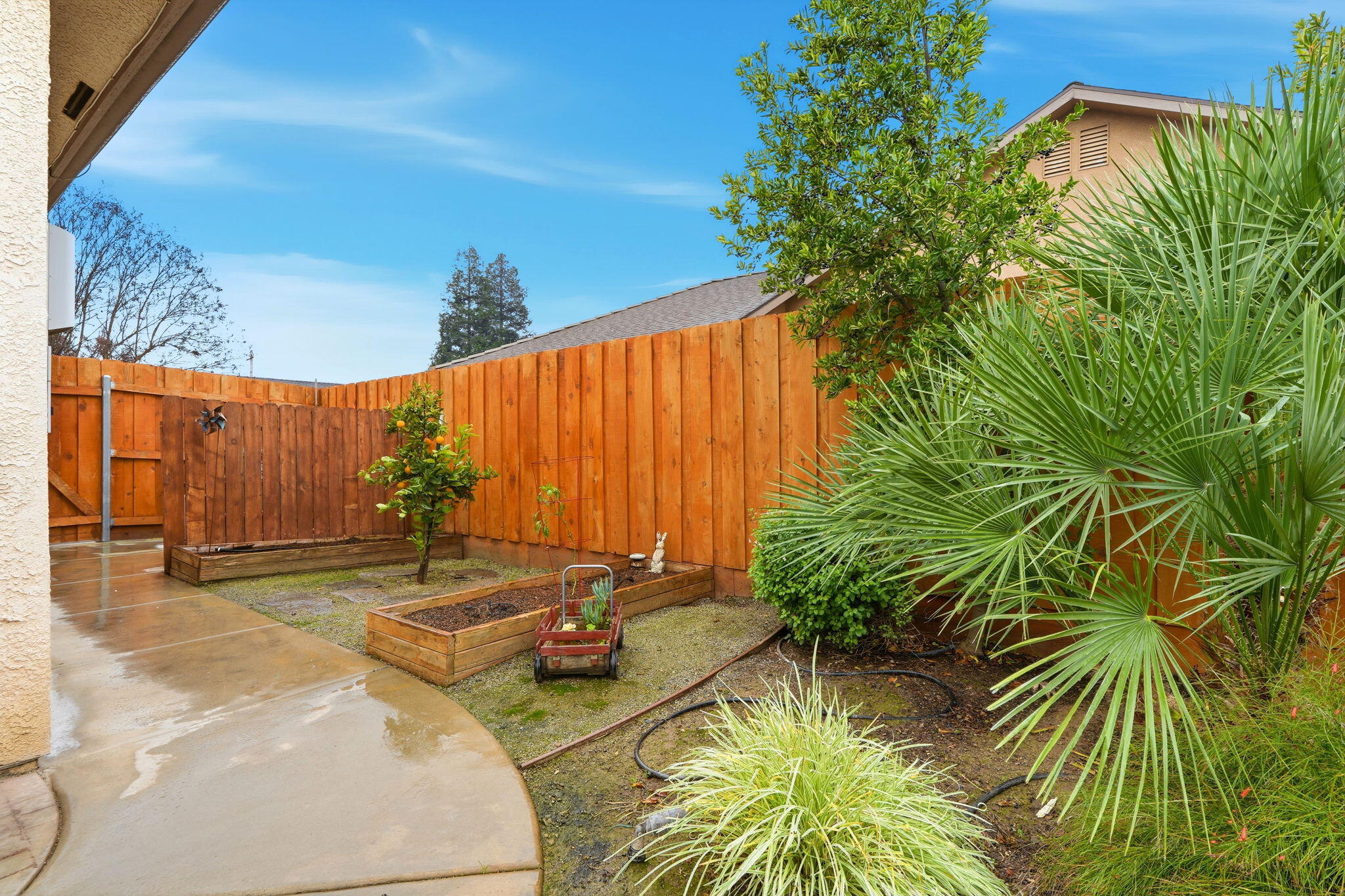 731 Sheffield Ave, Exeter, CA 93221