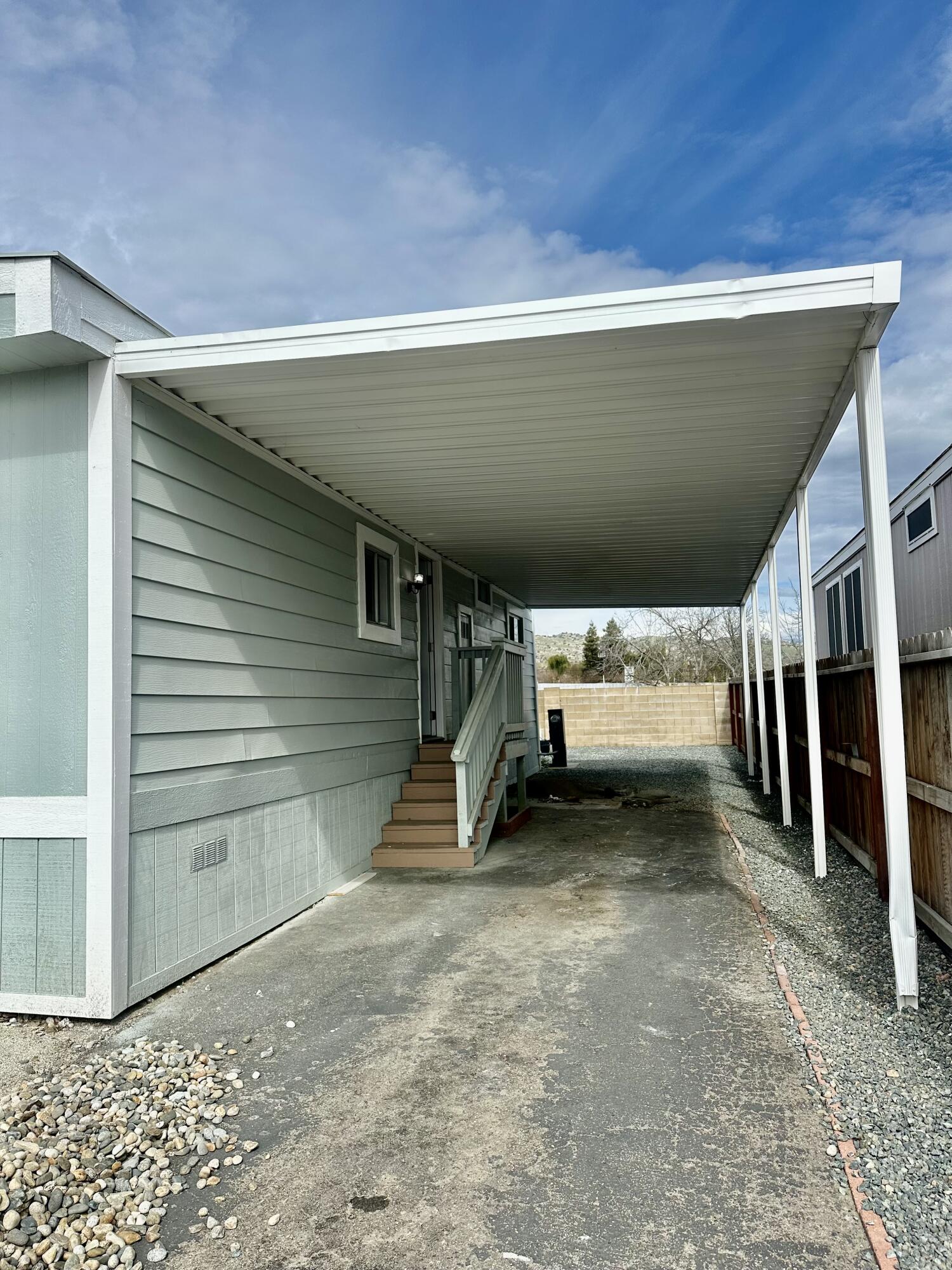 720 E Worth Ave, Porterville, CA 93257