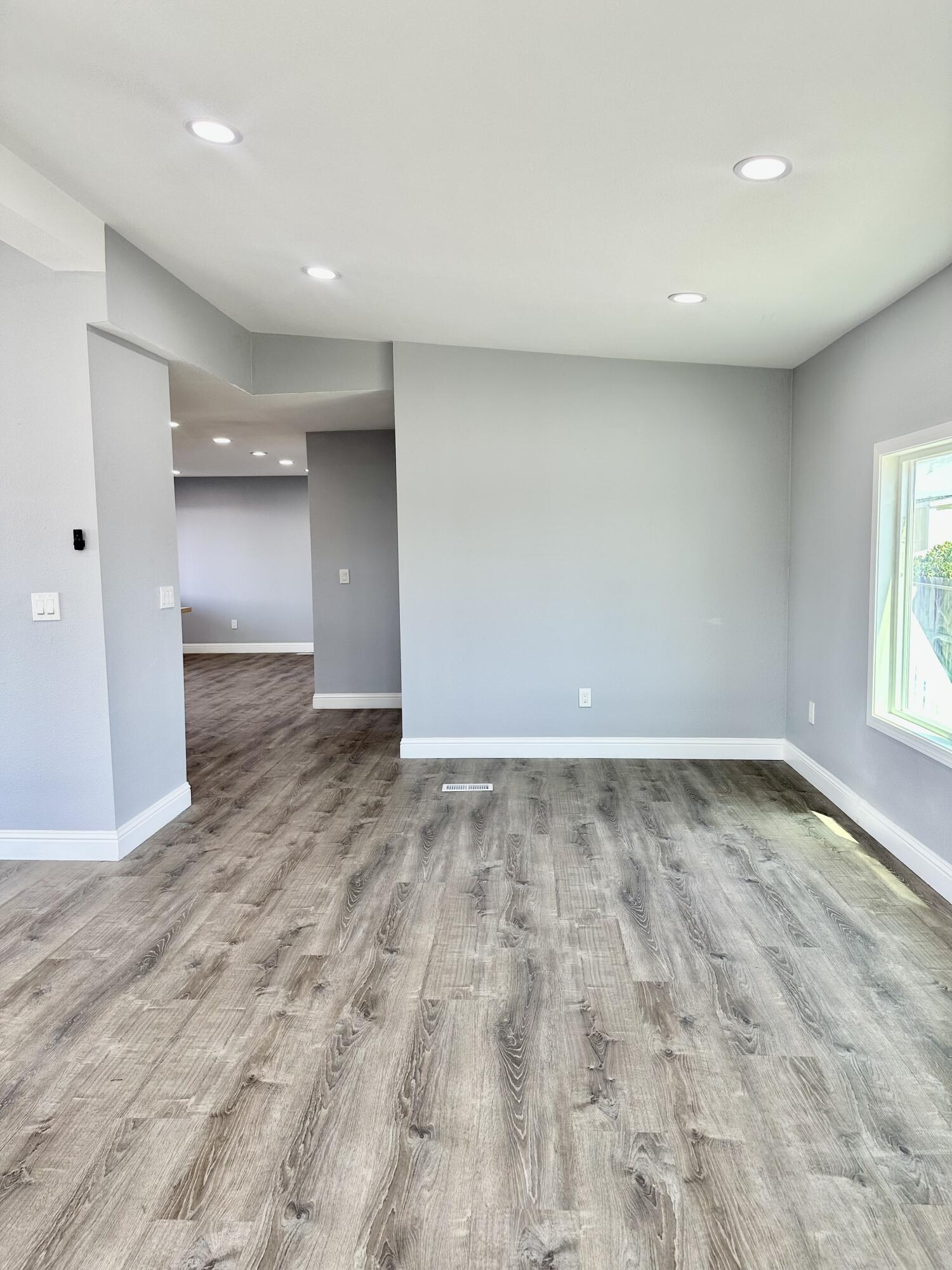 720 E Worth Ave, Porterville, CA 93257