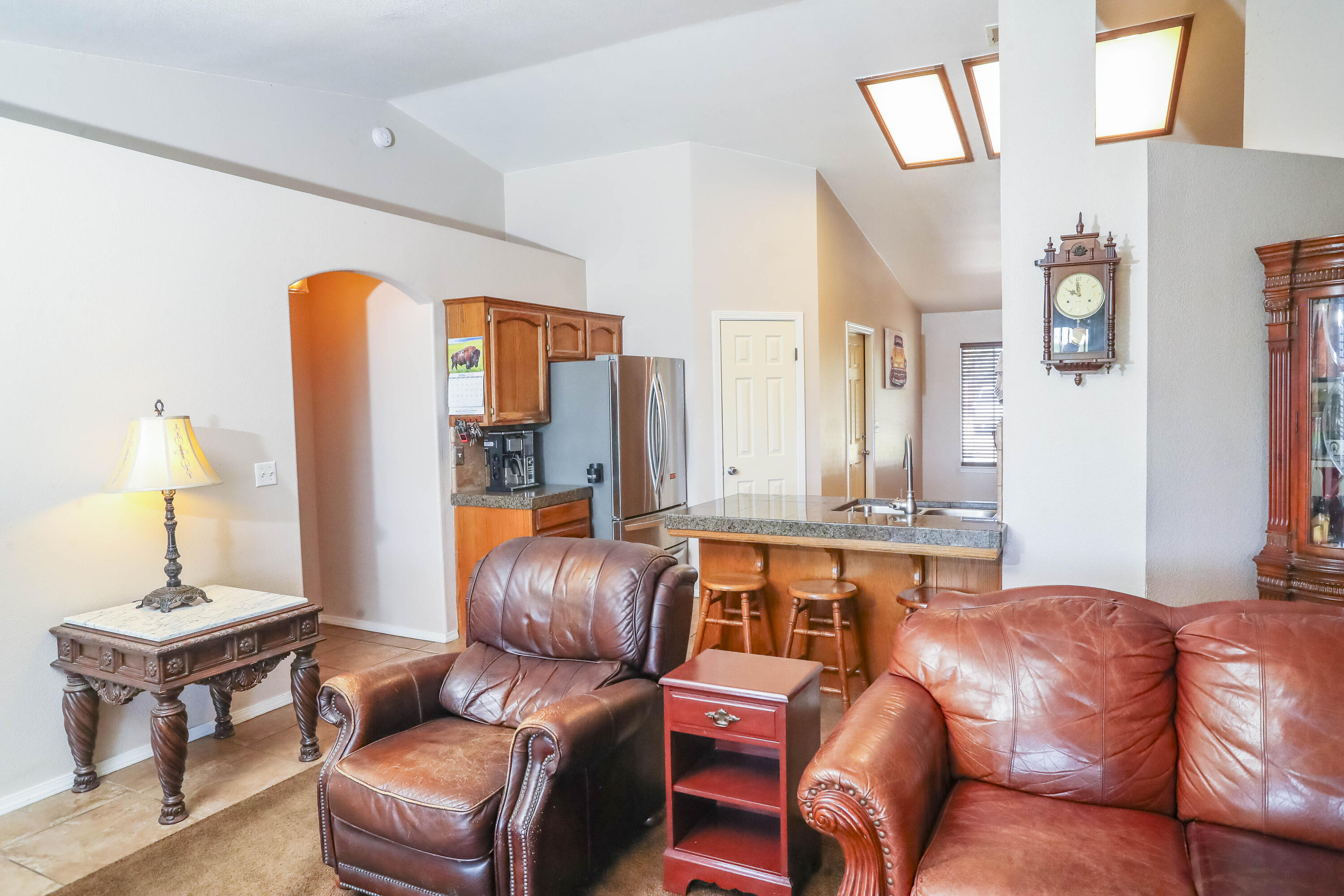 1127 W Orange Ave, Porterville, CA 93257