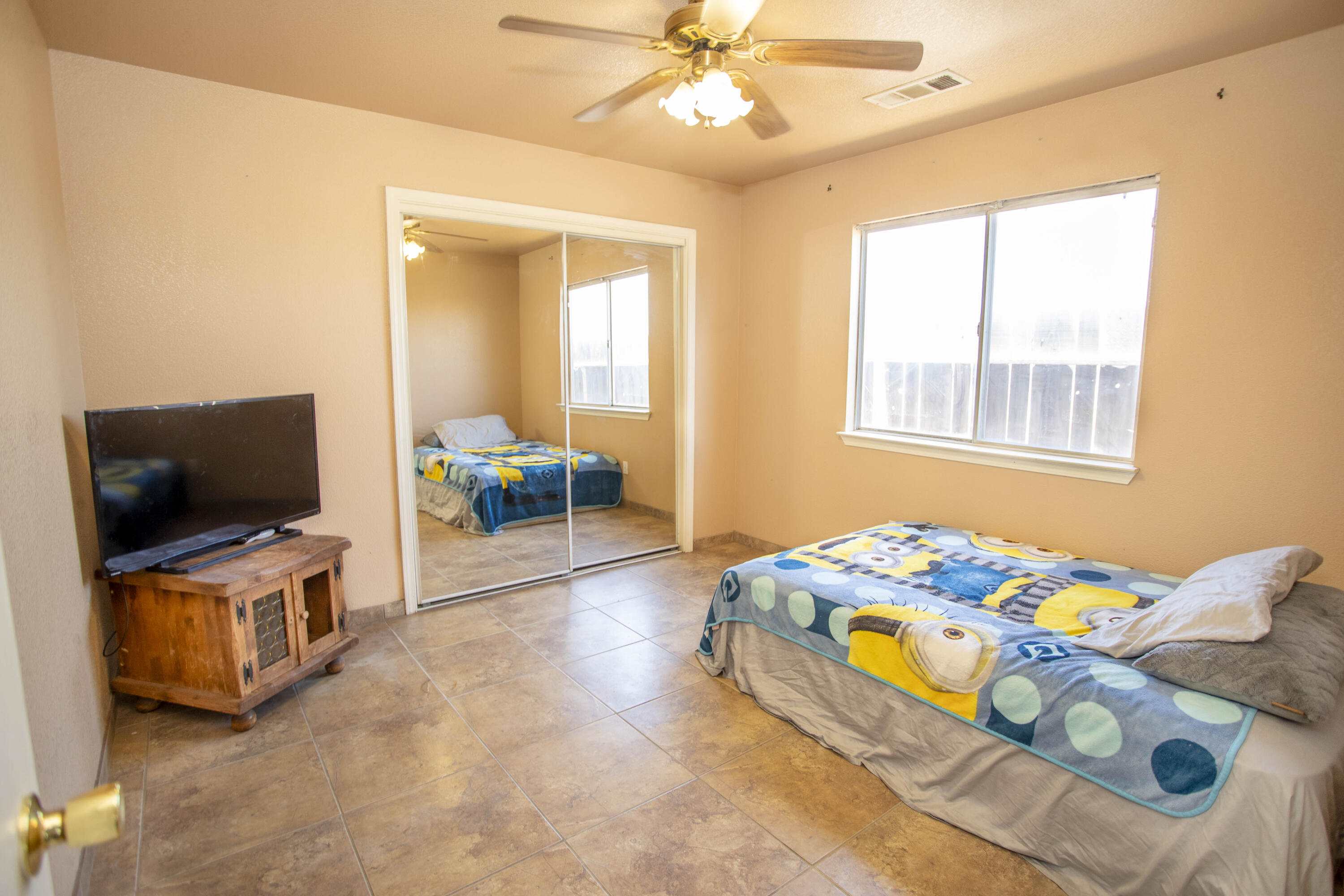 1127 W Orange Ave, Porterville, CA 93257