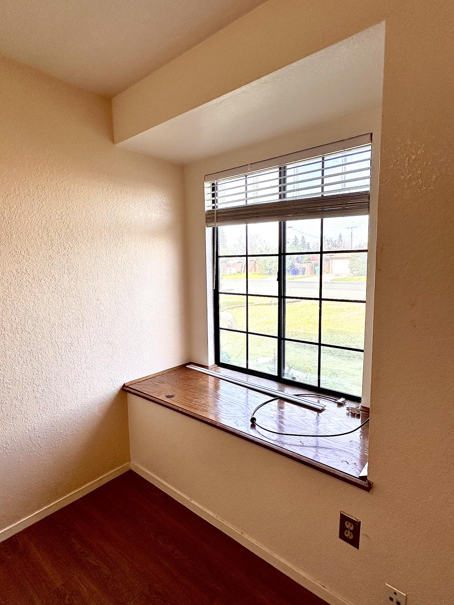 1351 W 1351 W Westfield Ave Ave, Porterville, CA 93257