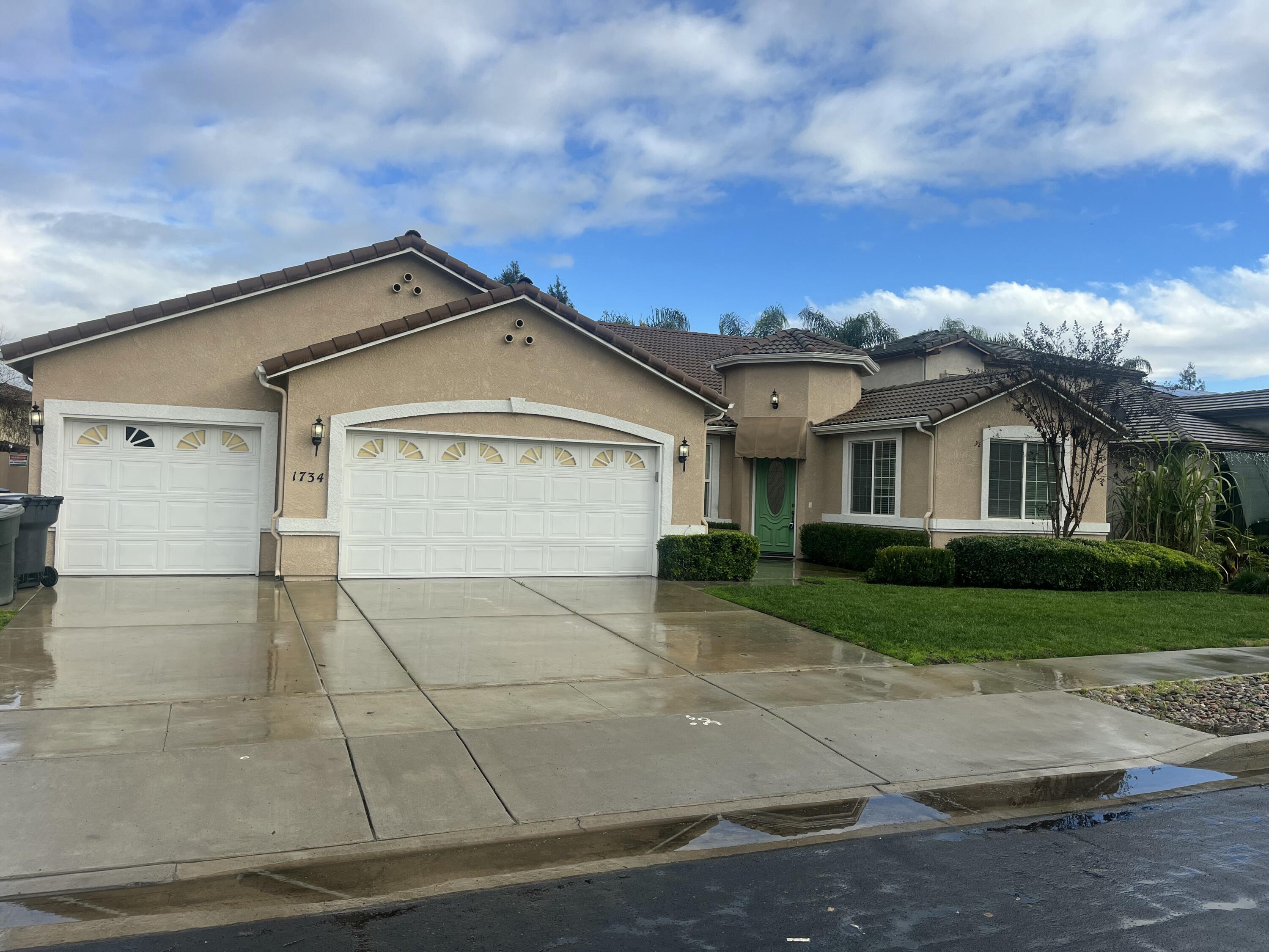 1734 Firestone Dr #1, Tulare, CA 93274