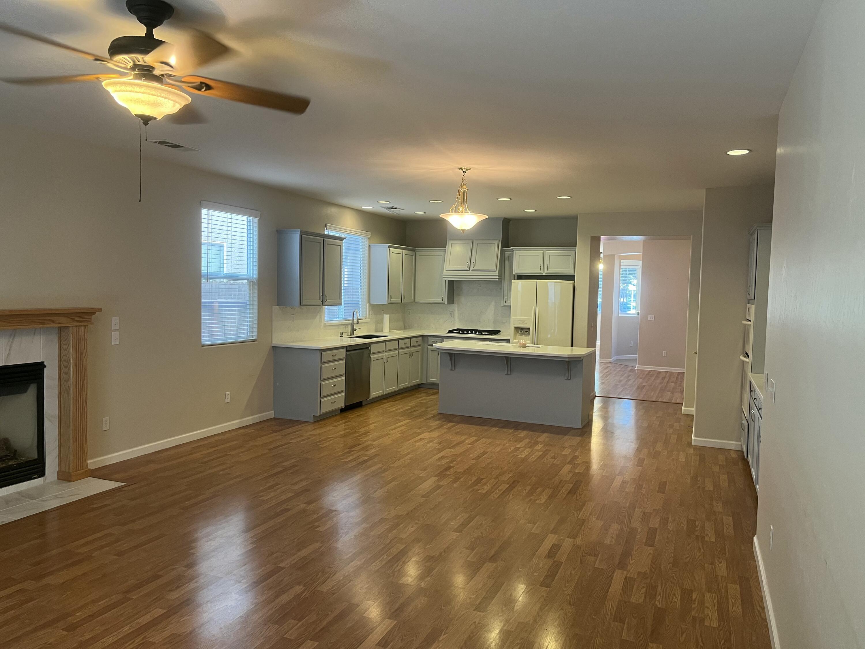 1734 Firestone Dr #1, Tulare, CA 93274