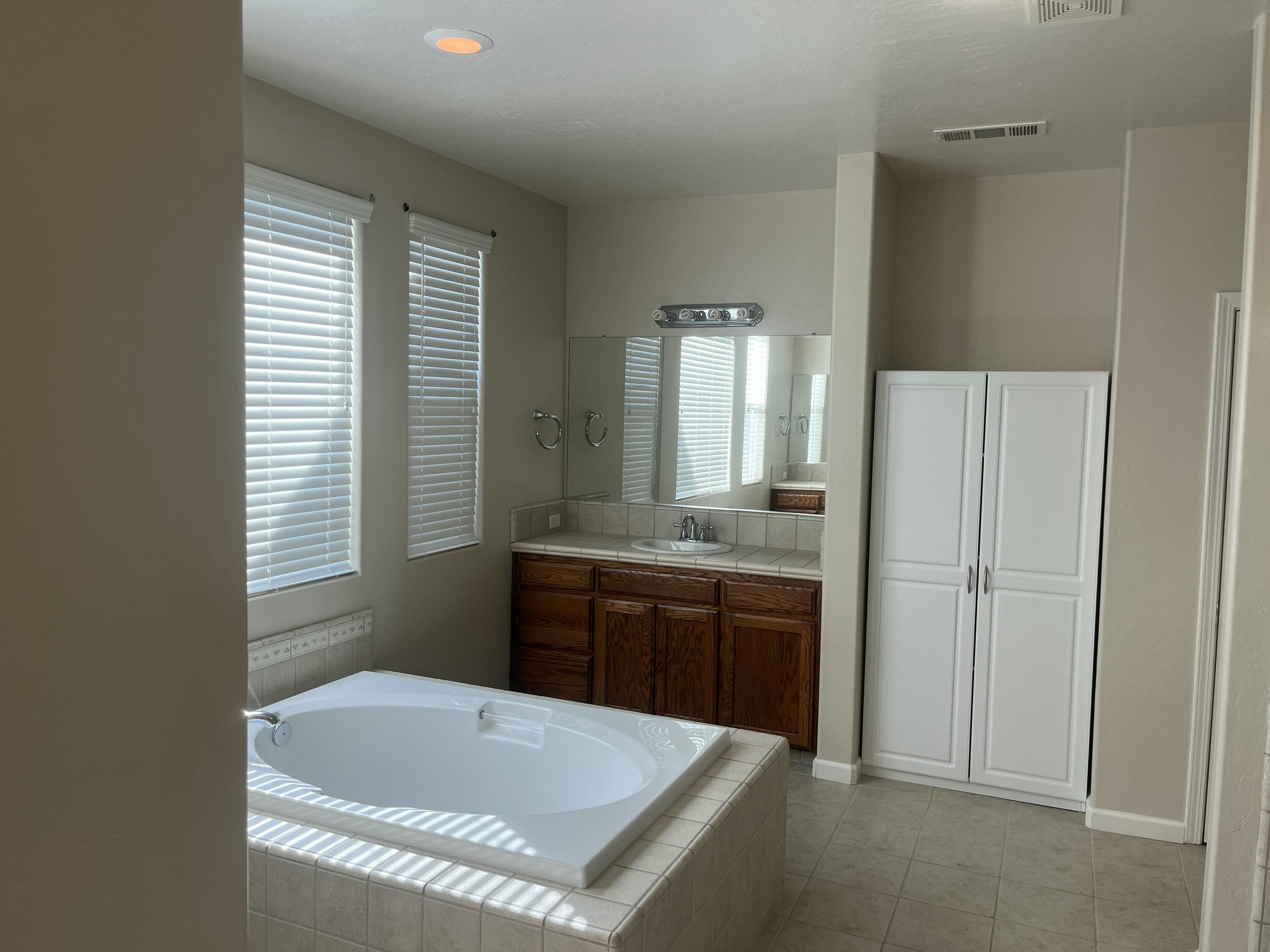 1734 Firestone Dr #1, Tulare, CA 93274