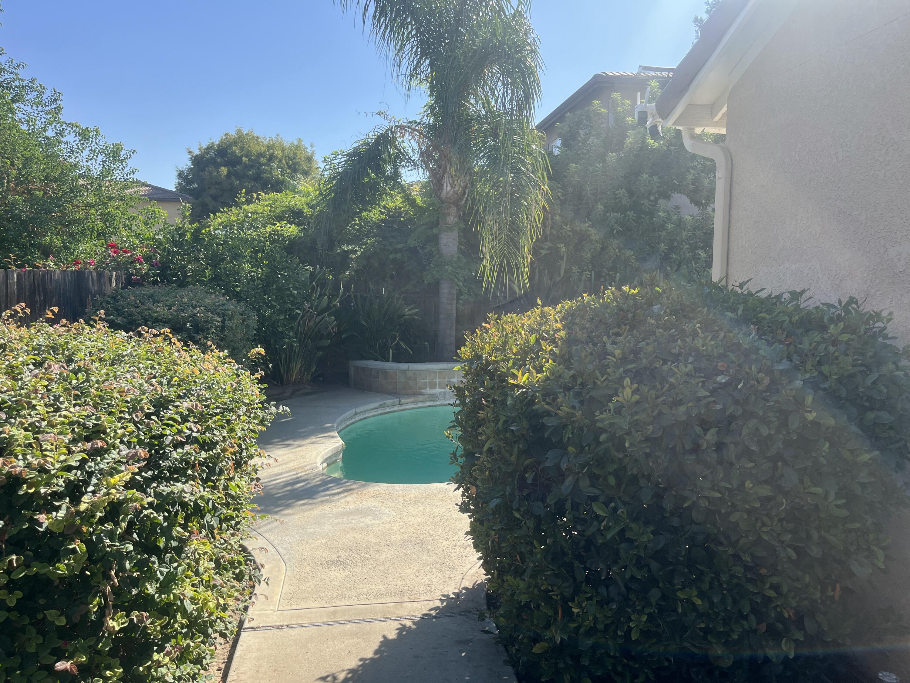 1734 Firestone Dr #1, Tulare, CA 93274