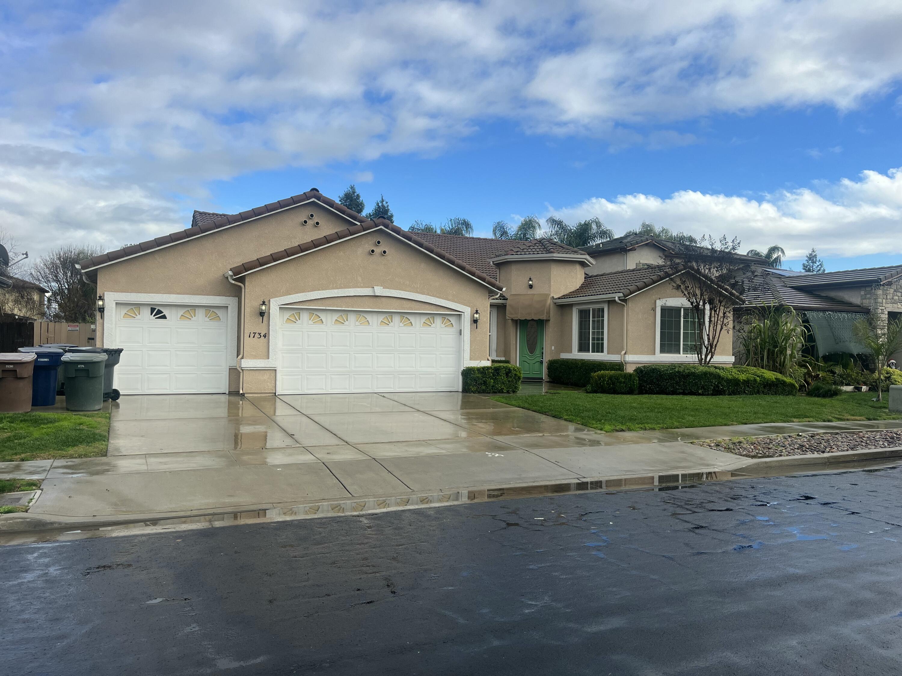 1734 Firestone Dr #1, Tulare, CA 93274