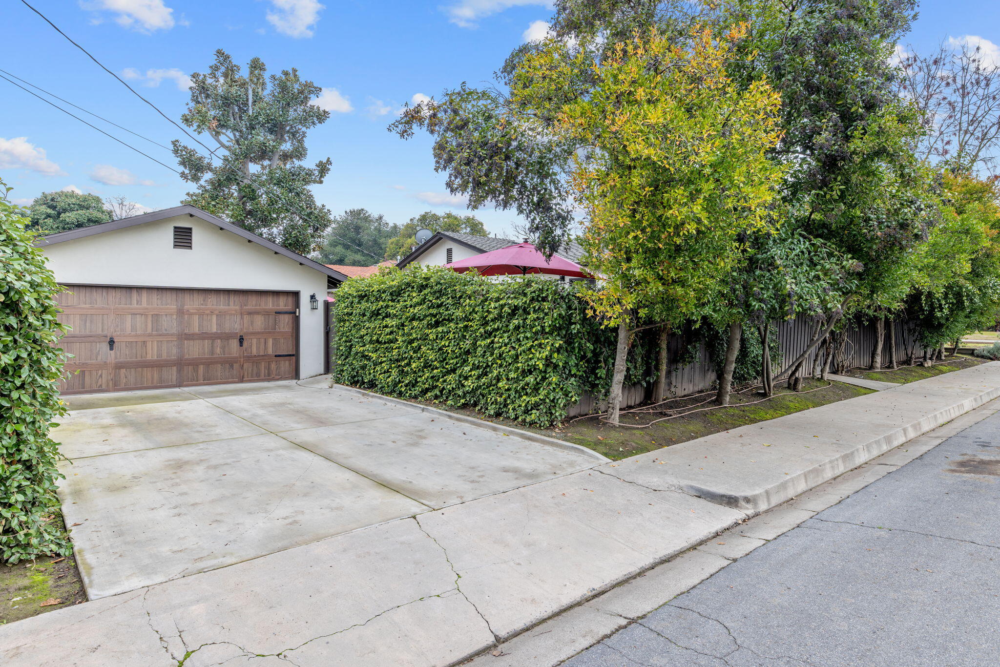 1501 W College Ave, Visalia, CA 93277