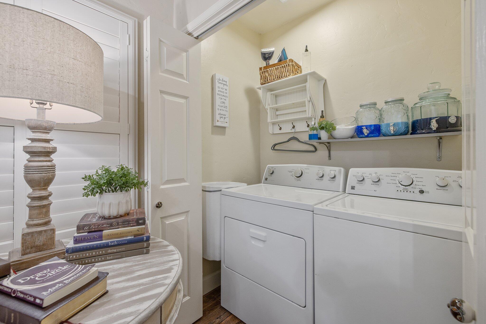 1501 W College Ave, Visalia, CA 93277