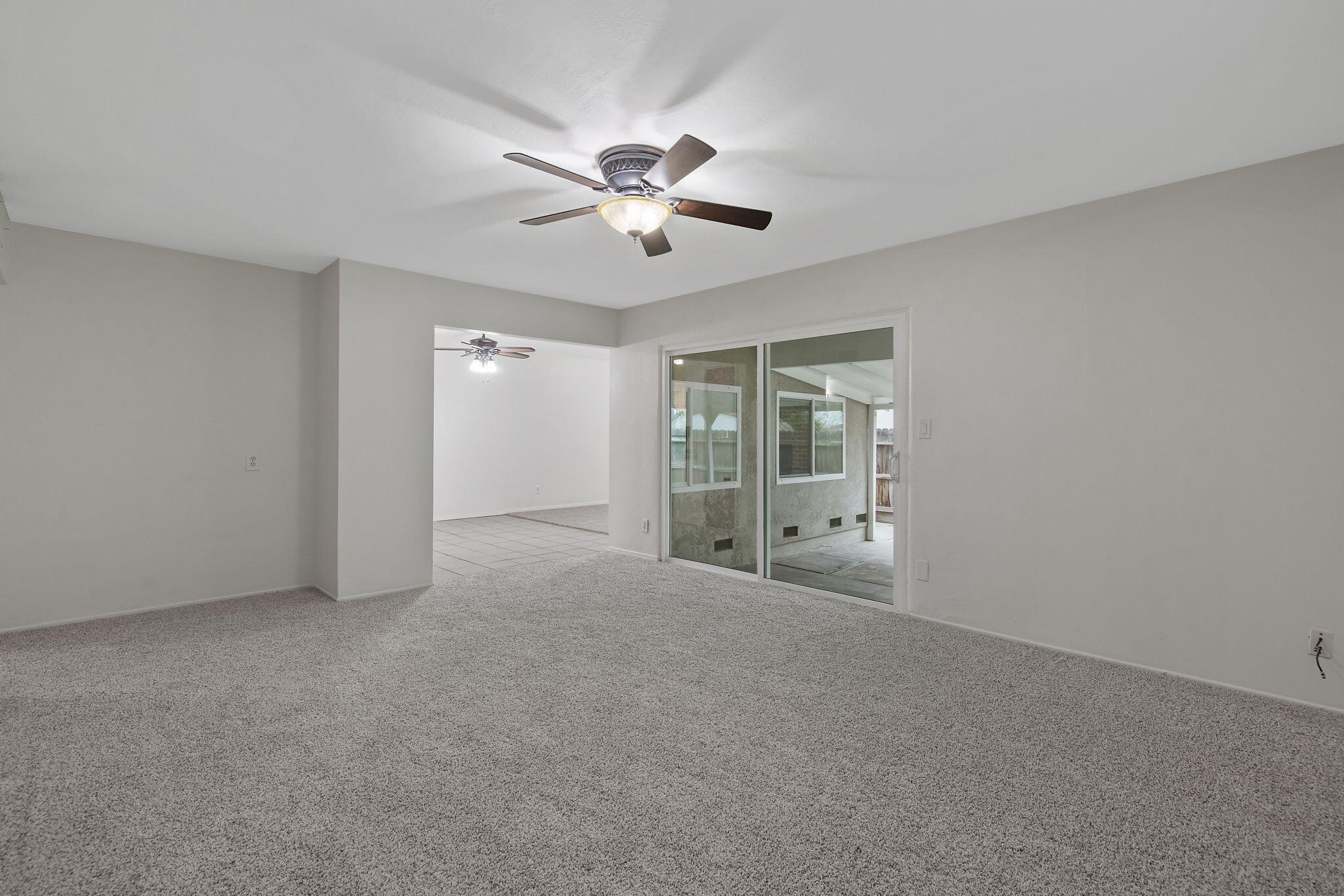 543 S Redwood St, Visalia, CA 93277