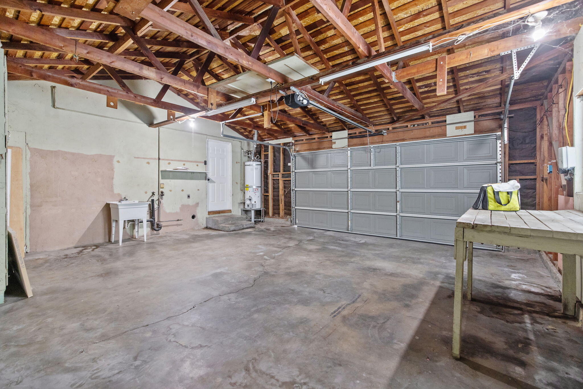 543 S Redwood St, Visalia, CA 93277