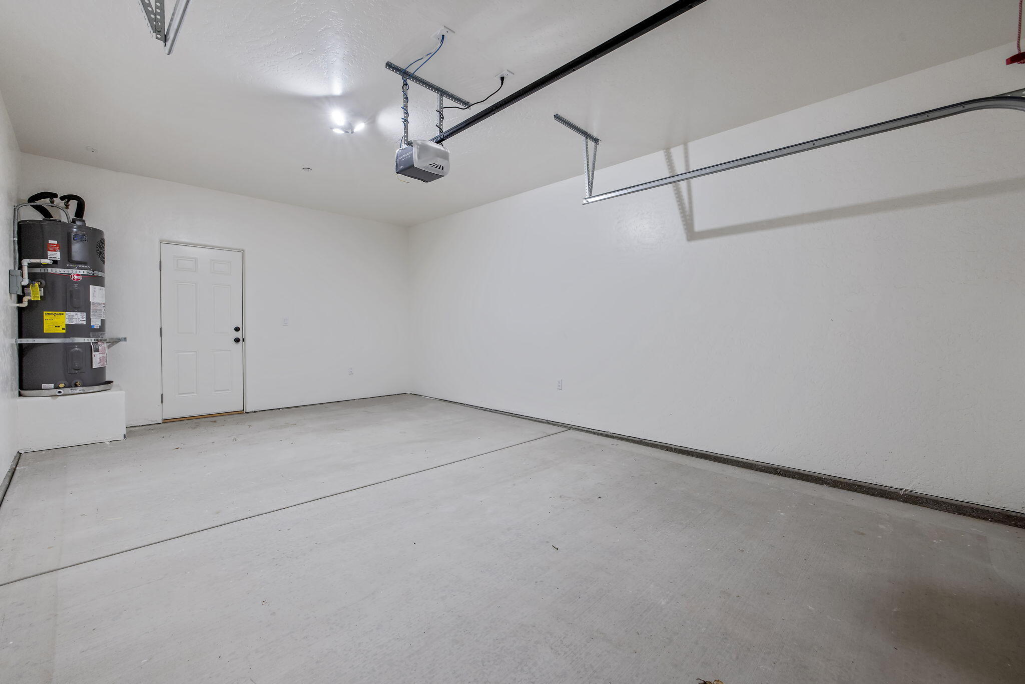 601 E 10th St, Hanford, CA 93230