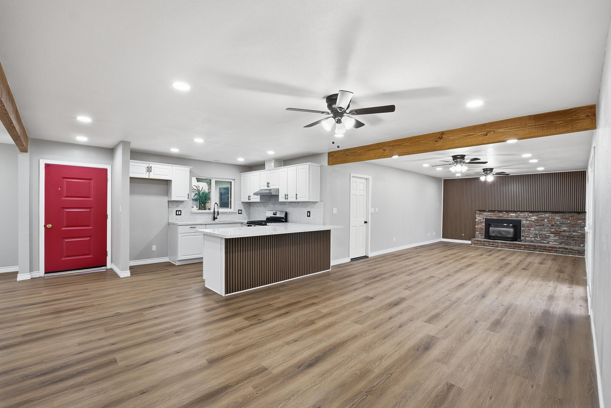 710 Mccomb Ave, Porterville, CA 93257