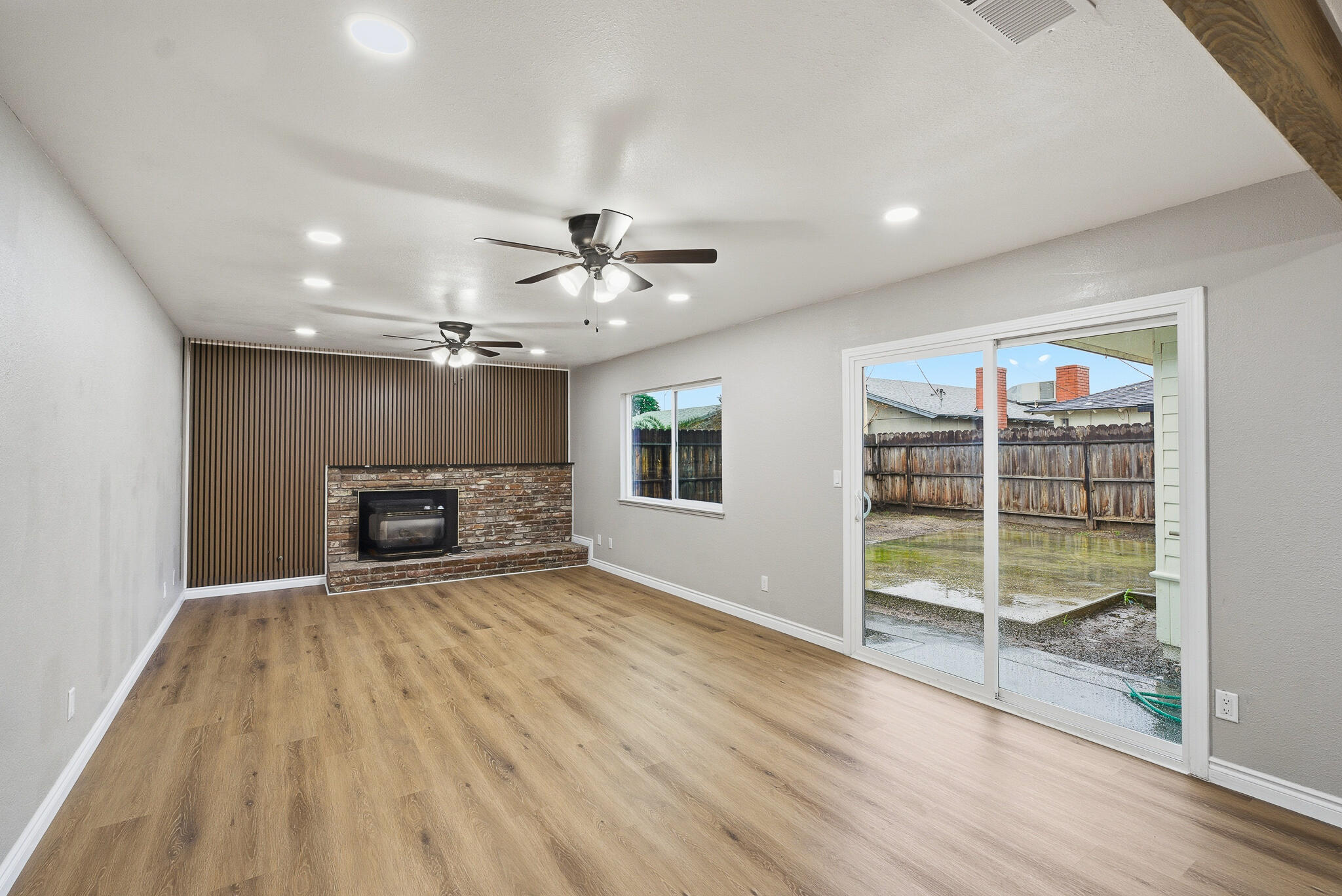 710 Mccomb Ave, Porterville, CA 93257