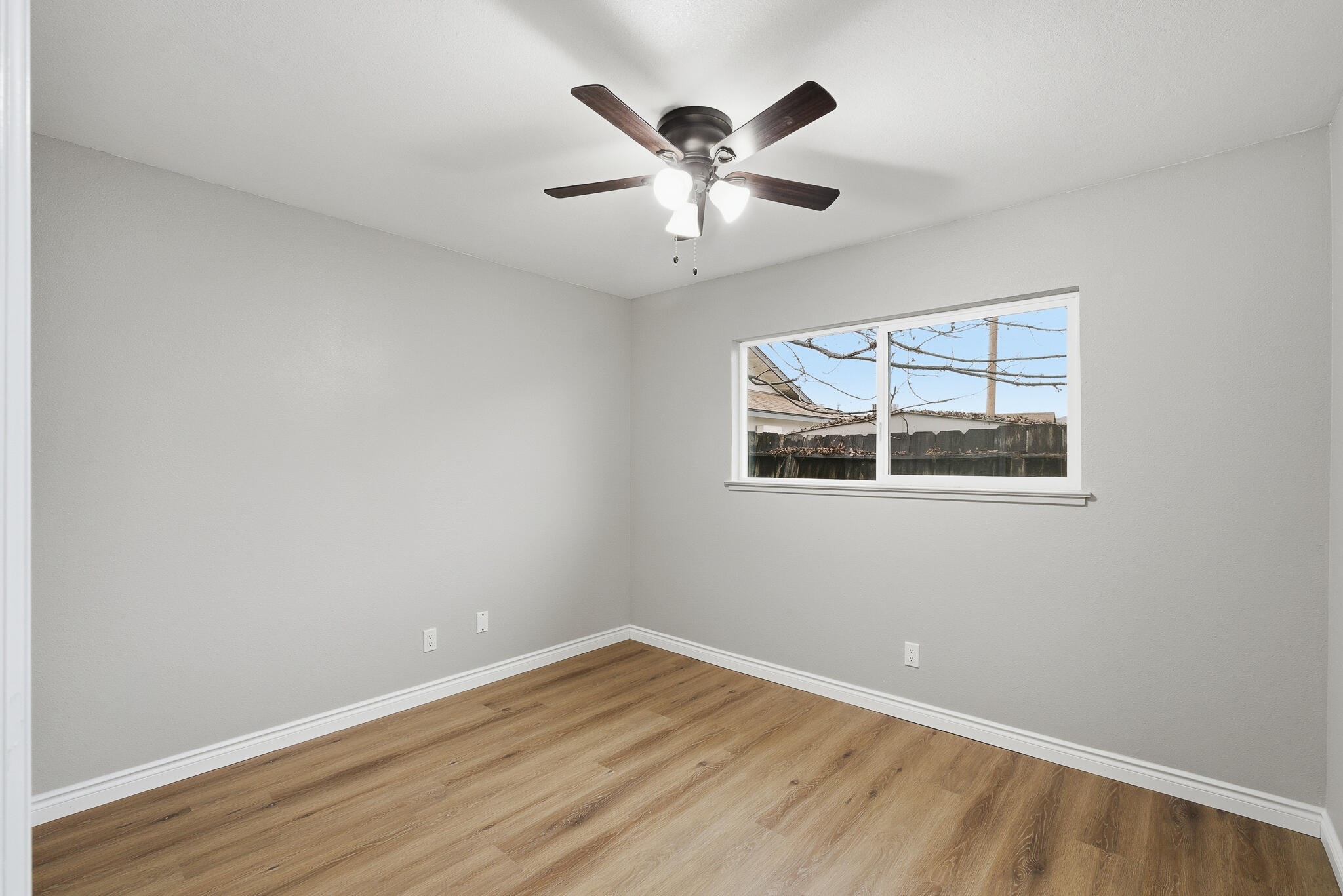 710 Mccomb Ave, Porterville, CA 93257