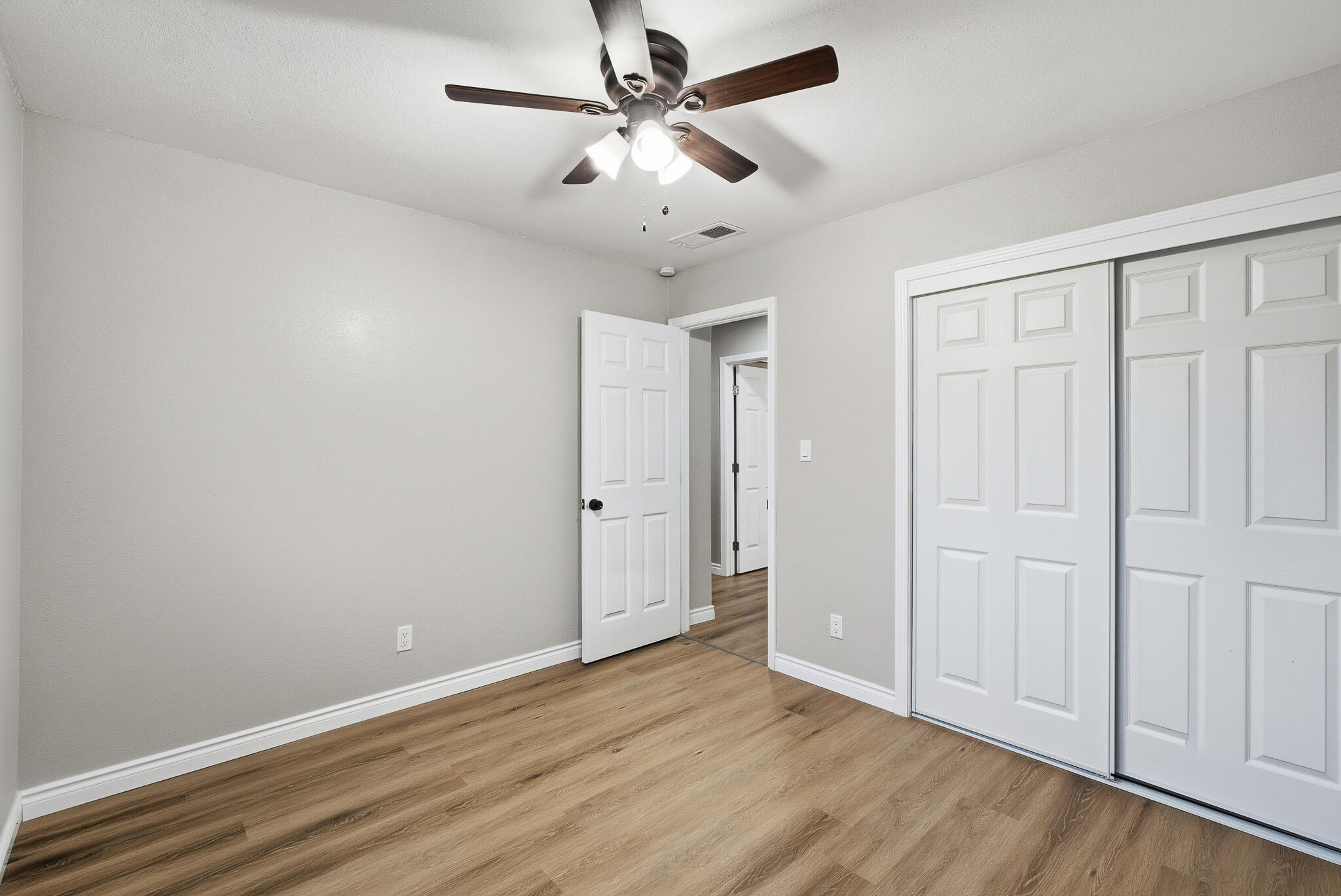 710 Mccomb Ave, Porterville, CA 93257