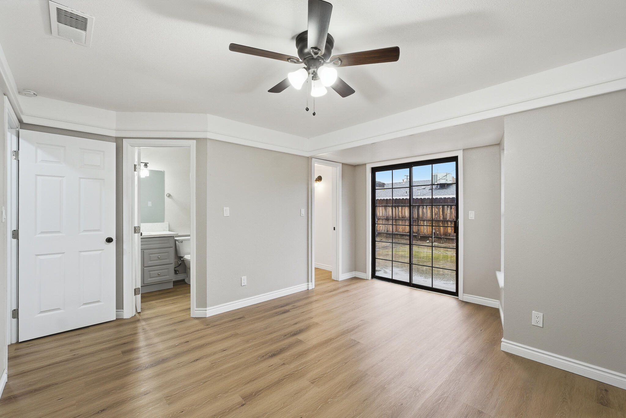 710 Mccomb Ave, Porterville, CA 93257