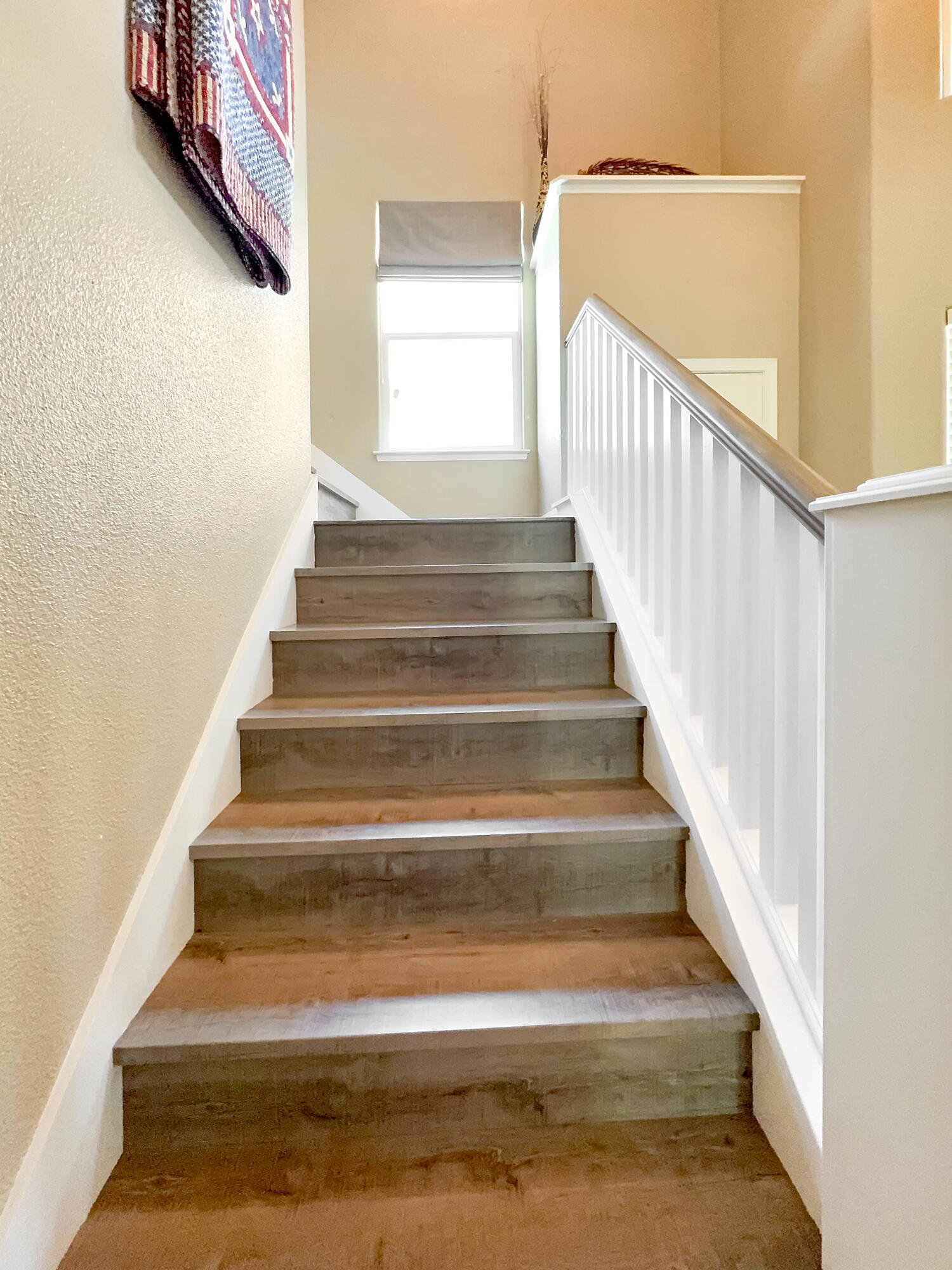 2221 S Conyer Ct, Visalia, CA 93277