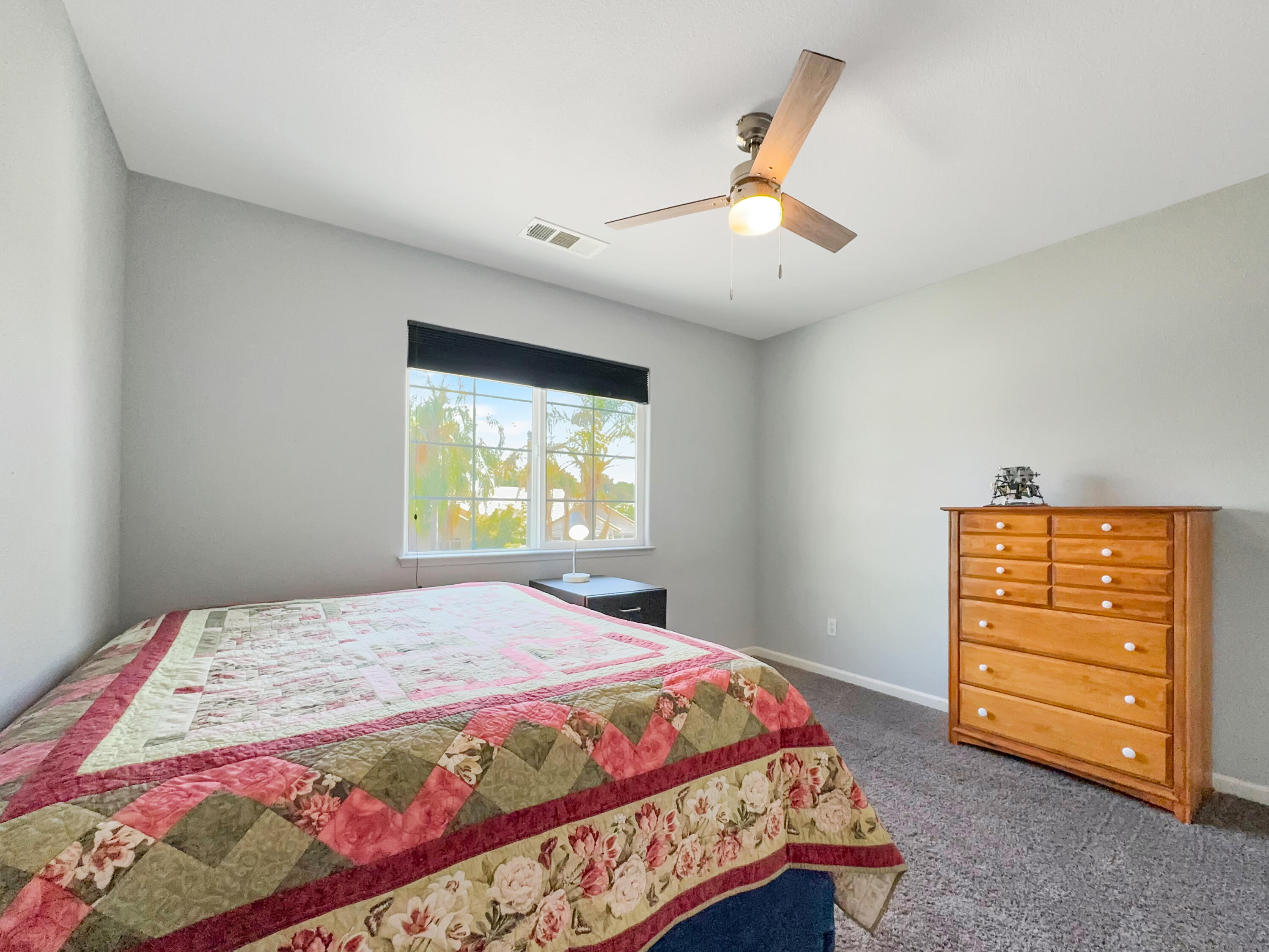 2221 S Conyer Ct, Visalia, CA 93277