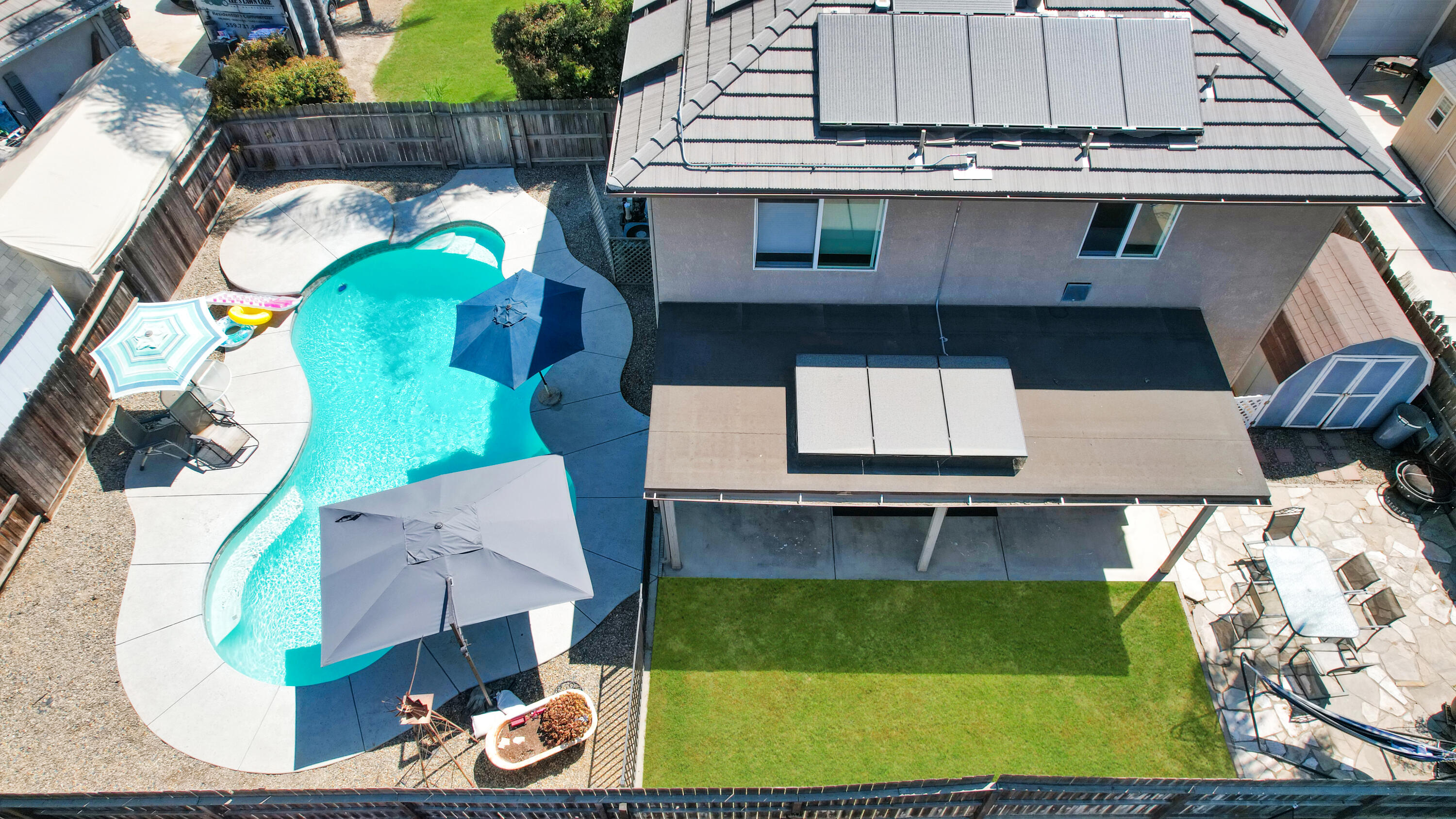 2221 S Conyer Ct, Visalia, CA 93277