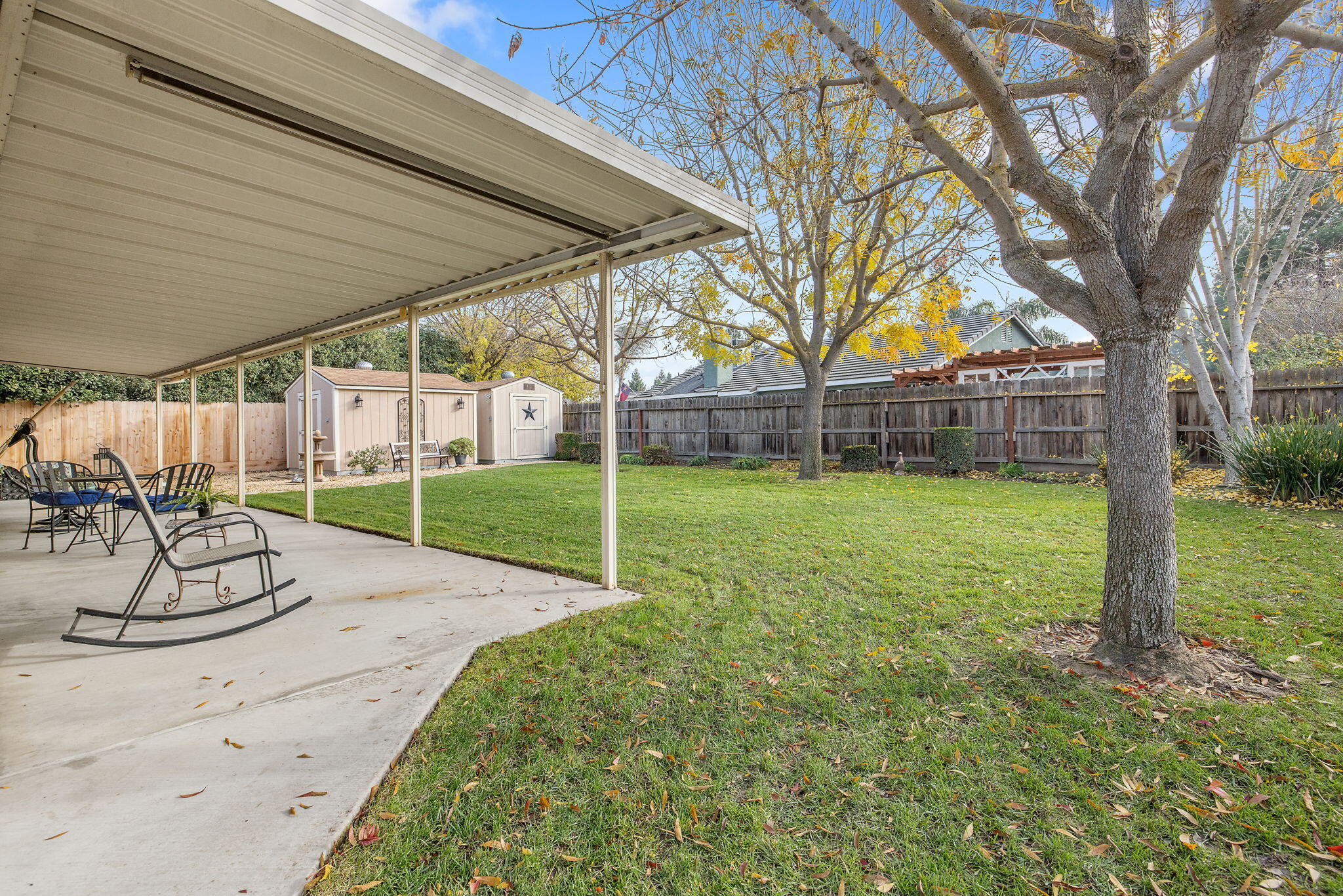 2717 W Oakridge Ave, Visalia, CA 93291