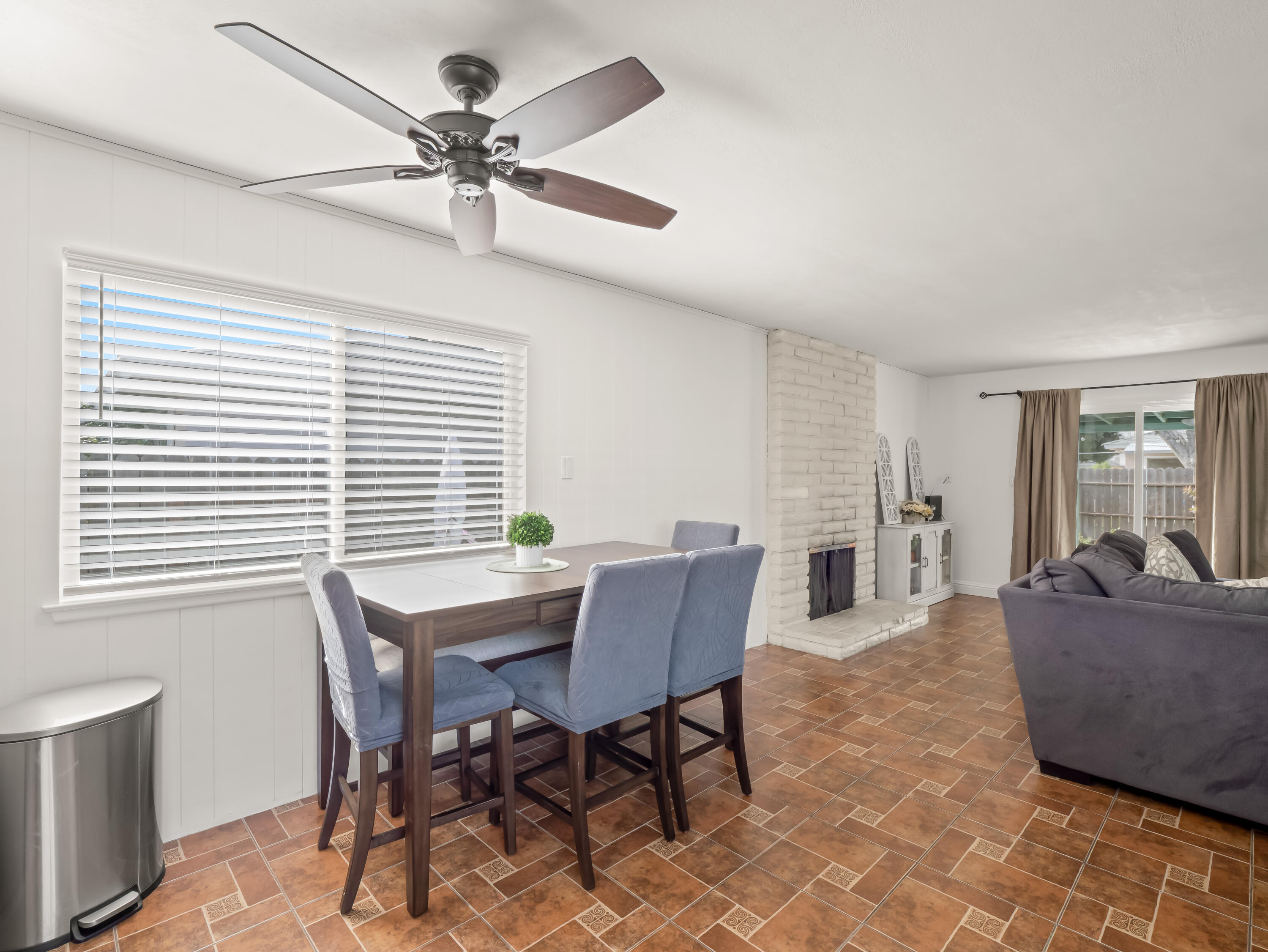 4535 N Laureen Ave, Fresno, CA 93726