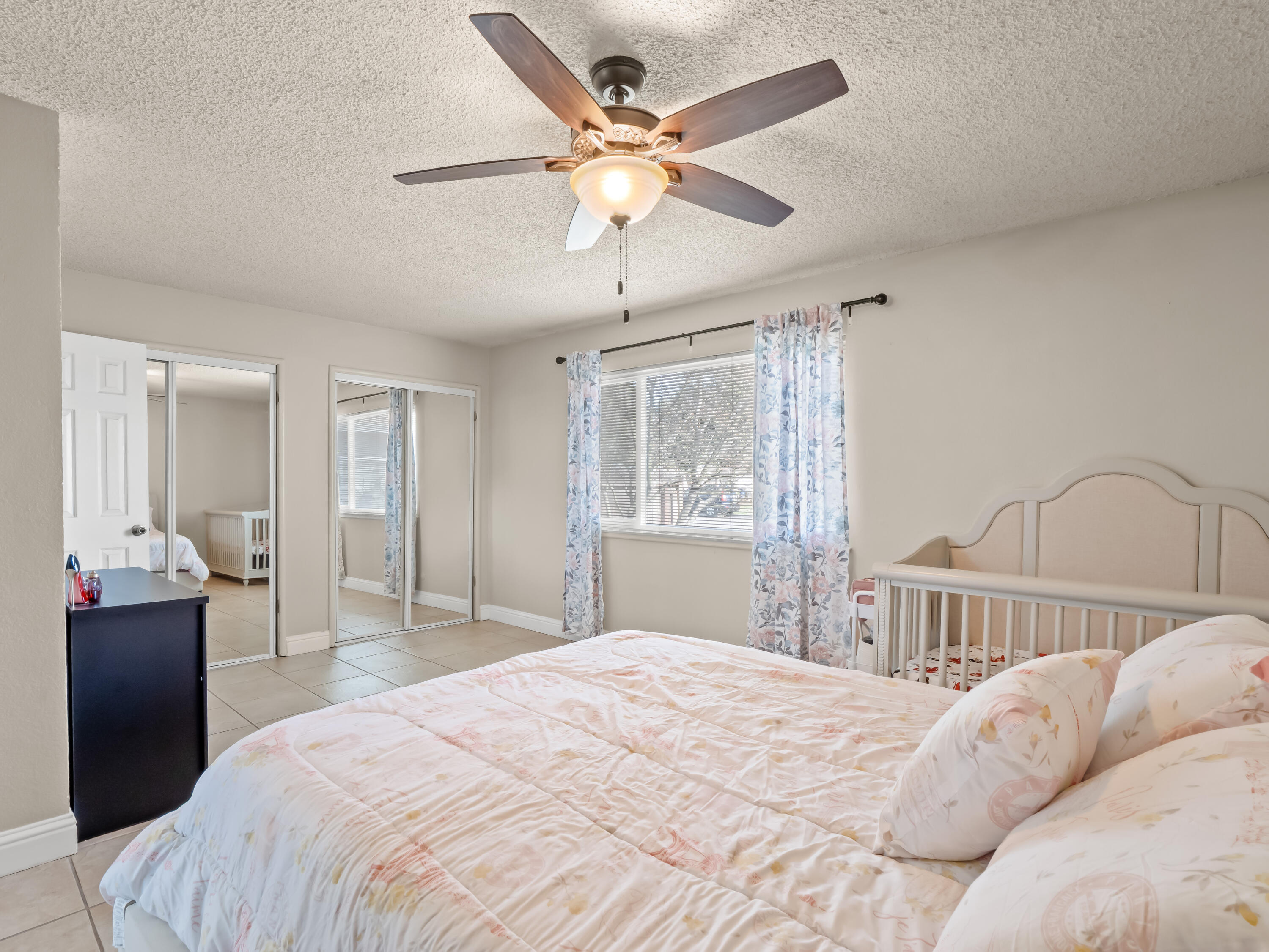 4535 N Laureen Ave, Fresno, CA 93726