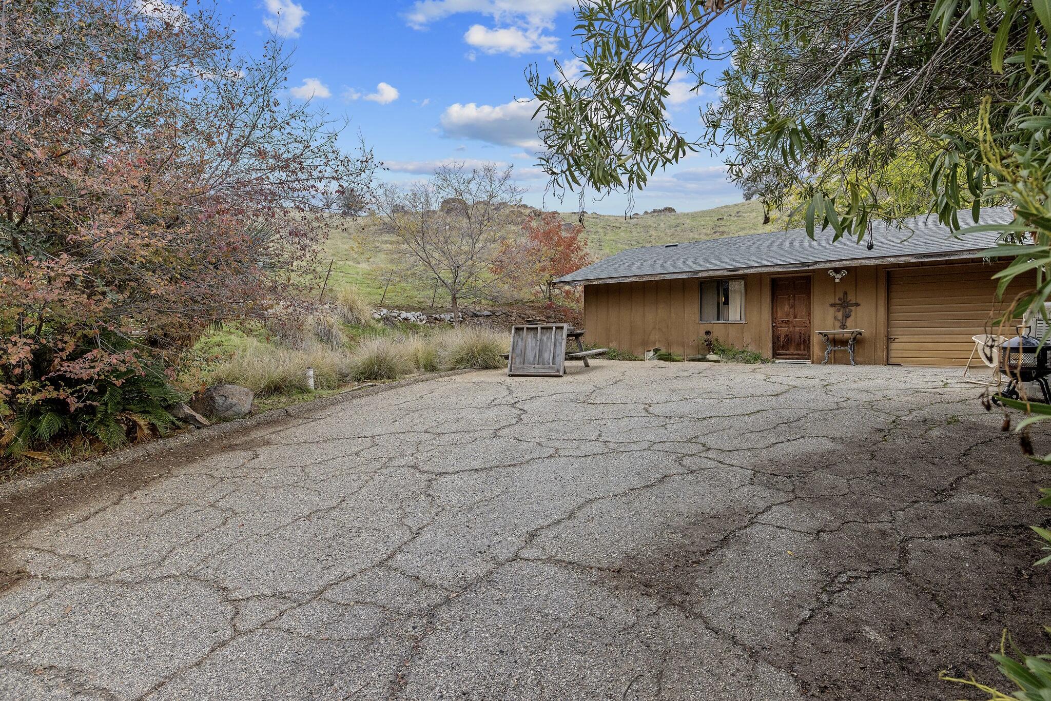 31898 Success Valley Drive Dr, Porterville, CA 93257