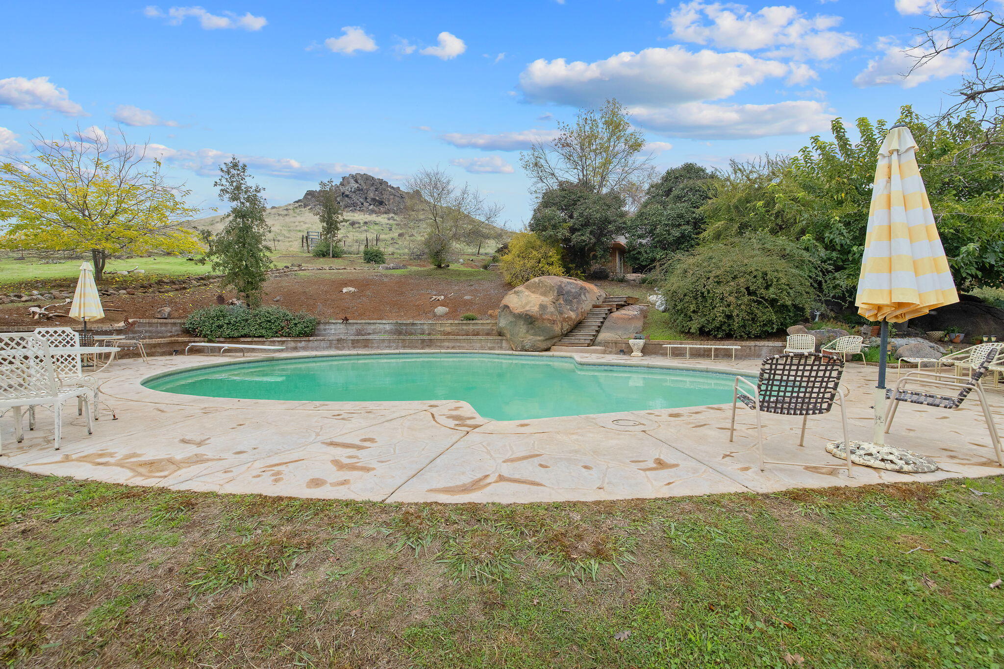 31898 Success Valley Dr. Dr, Porterville, CA 93257