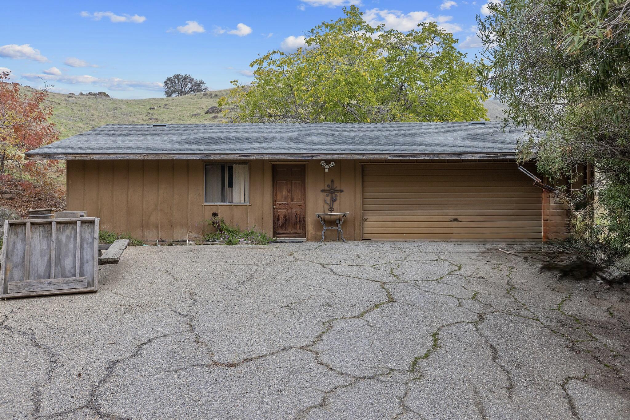 31898 Success Valley Dr. Dr, Porterville, CA 93257