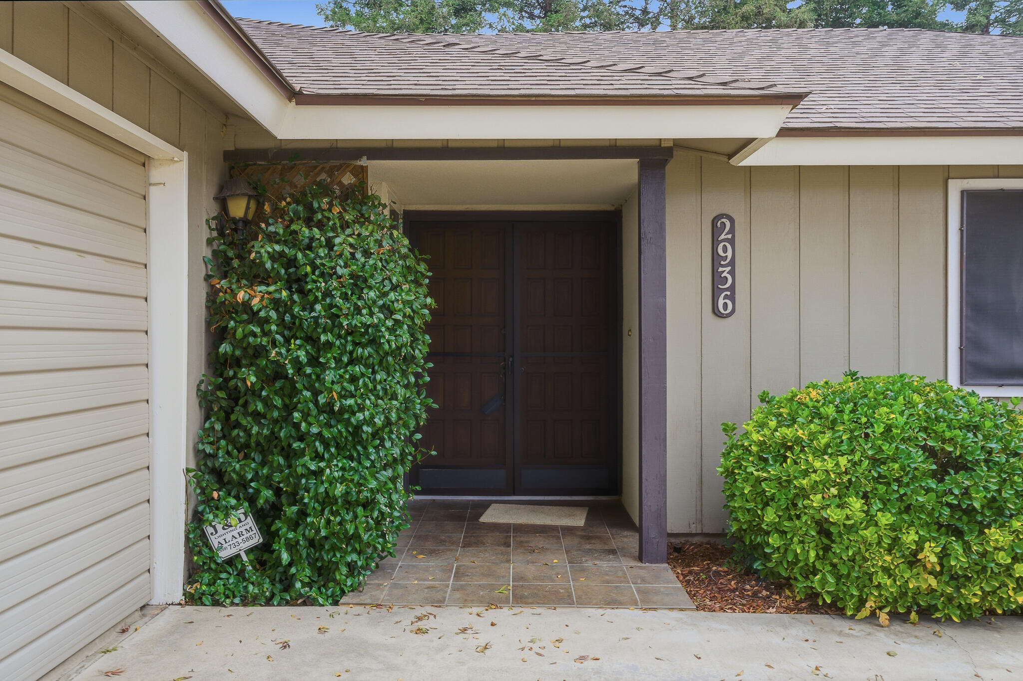 2936 S Conyer St, Visalia, CA 93277