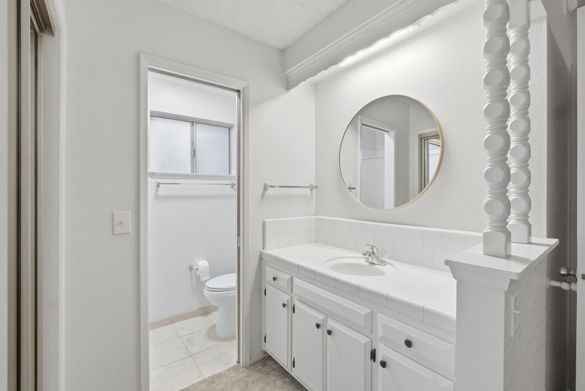 2936 S Conyer St, Visalia, CA 93277