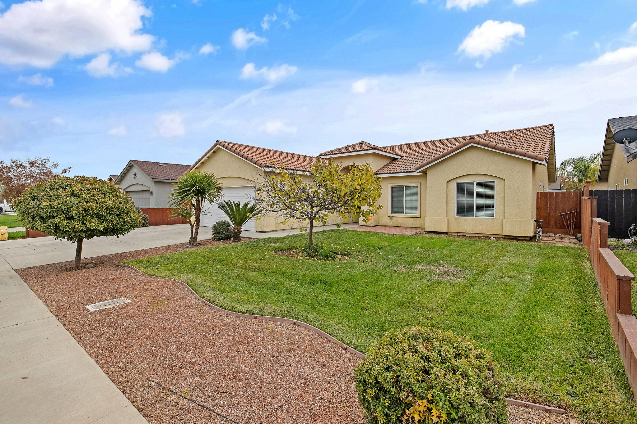 7403 Ensminger Ave, Visalia, CA 93291