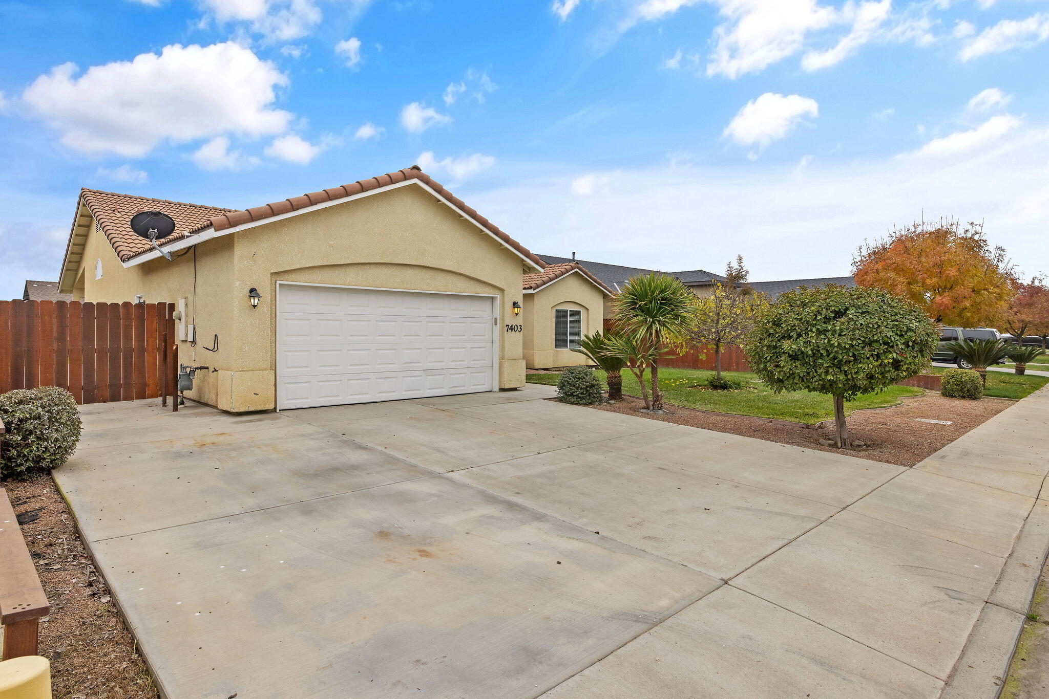 7403 Ensminger Ave, Visalia, CA 93291