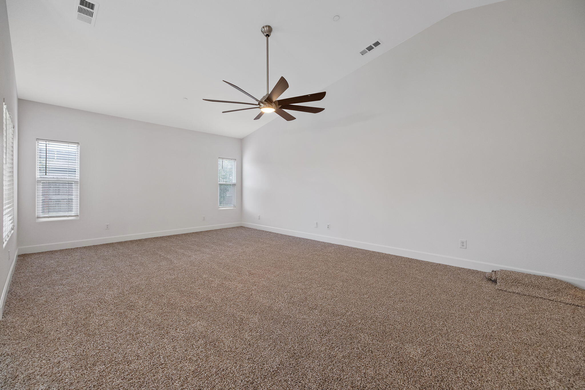 7403 Ensminger Ave, Visalia, CA 93291