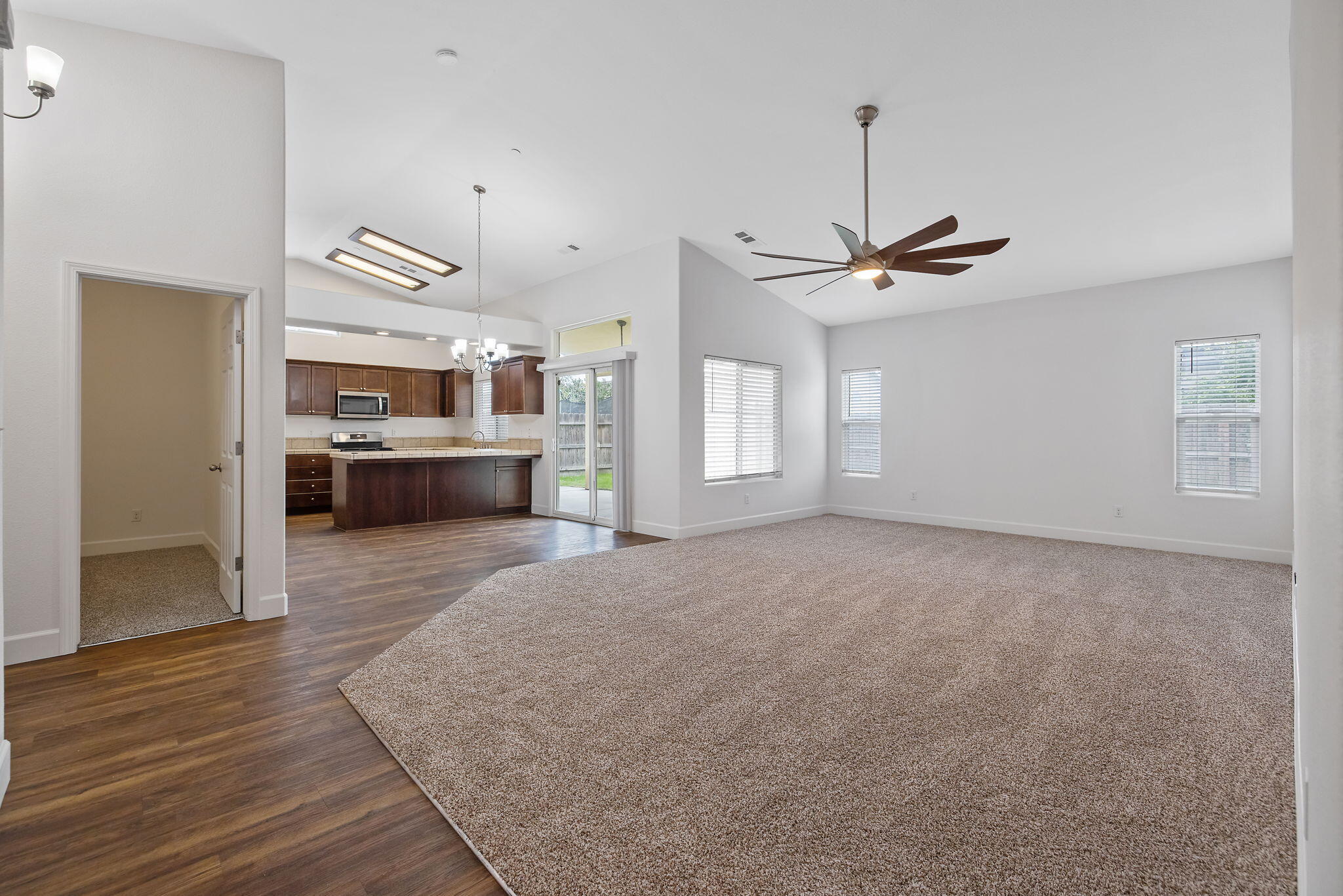 7403 Ensminger Ave, Visalia, CA 93291