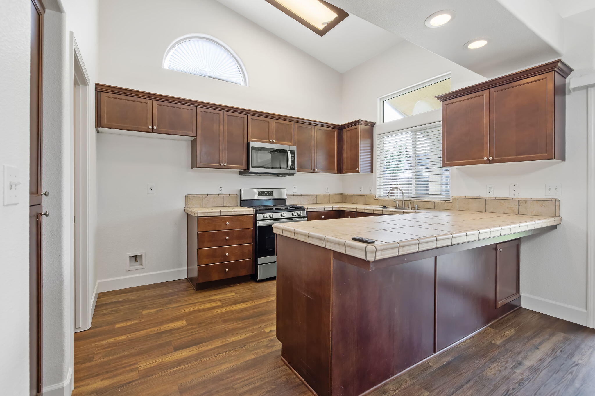 7403 Ensminger Ave, Visalia, CA 93291