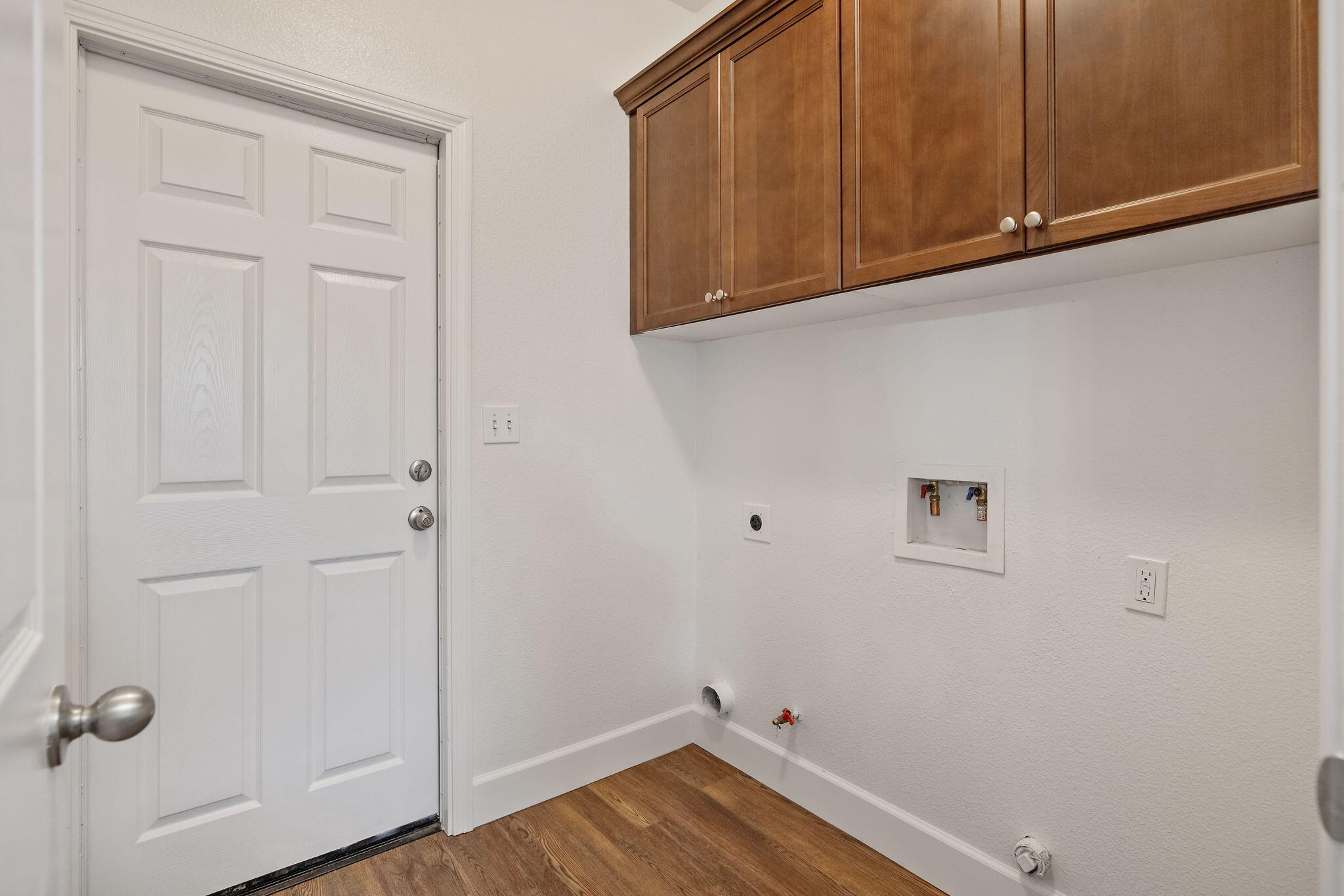 7403 Ensminger Ave, Visalia, CA 93291