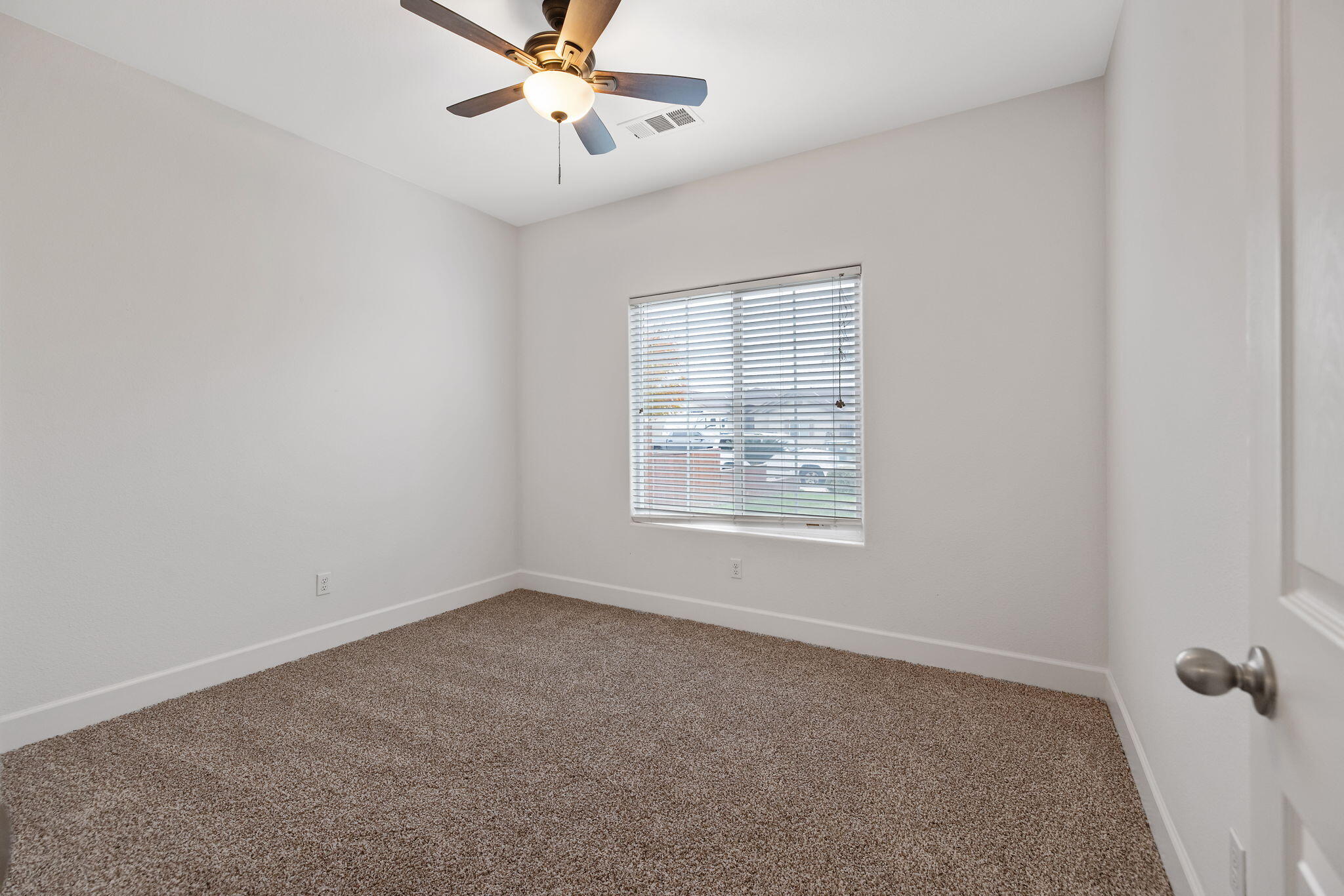 7403 Ensminger Ave, Visalia, CA 93291