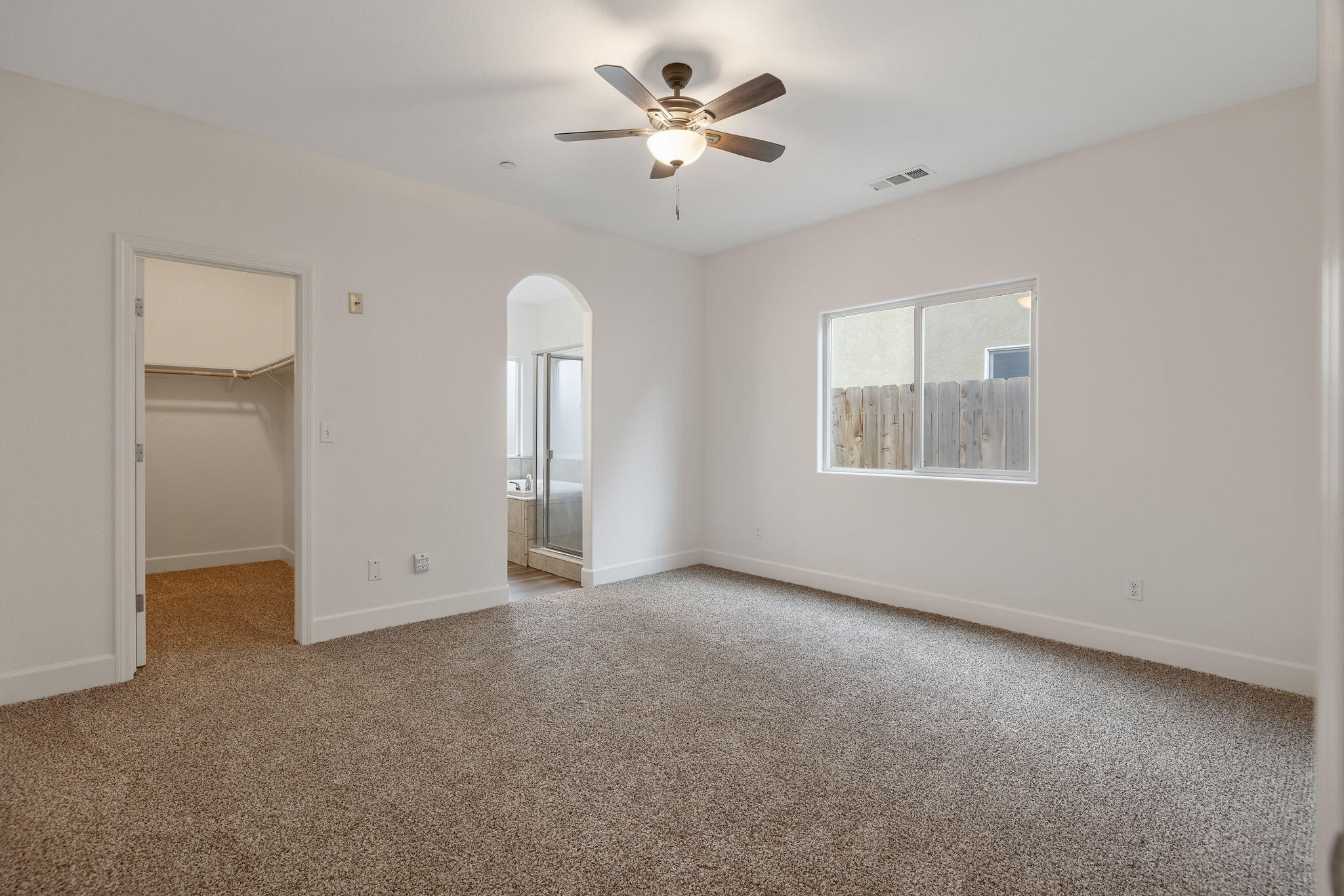 7403 Ensminger Ave, Visalia, CA 93291