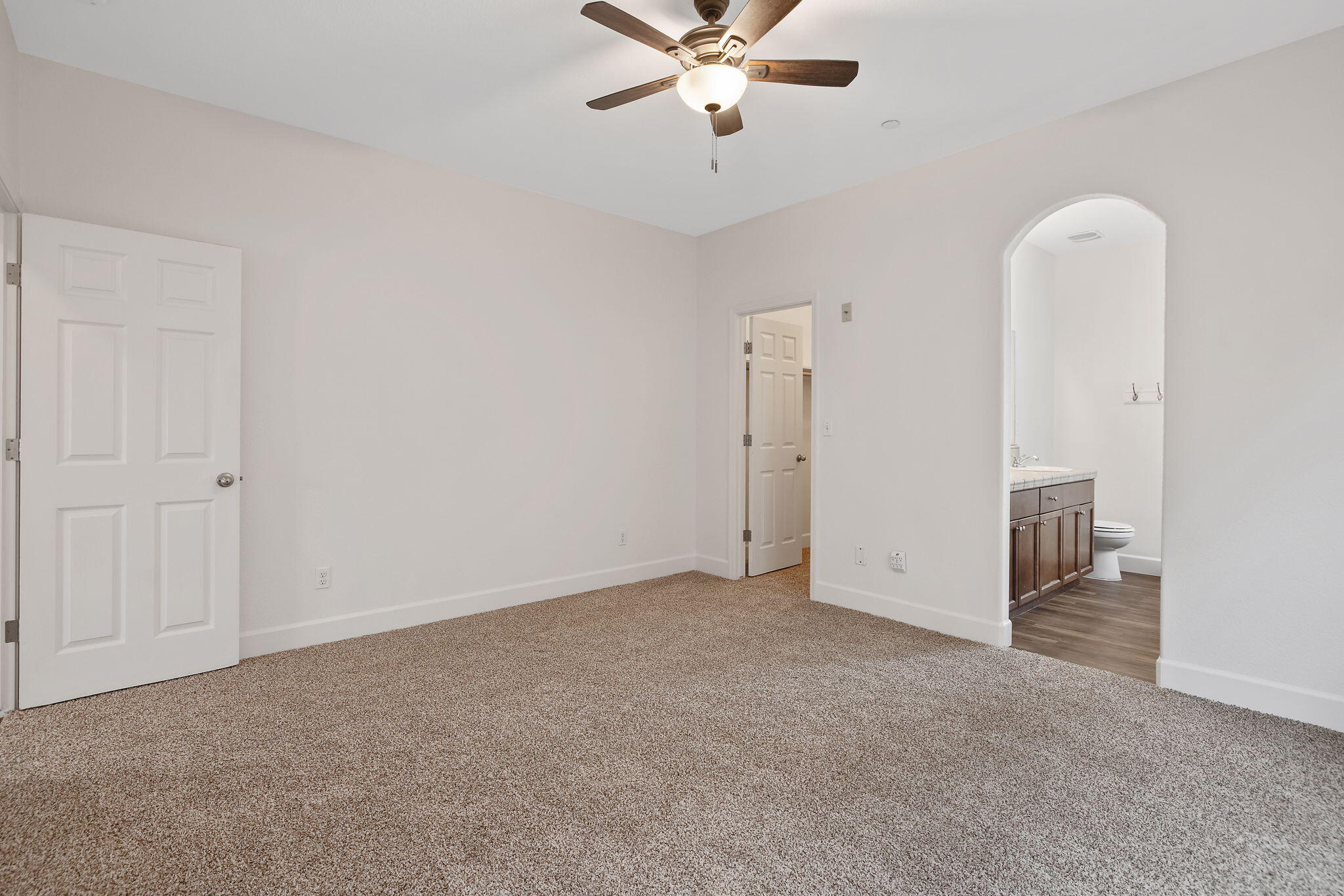 7403 Ensminger Ave, Visalia, CA 93291