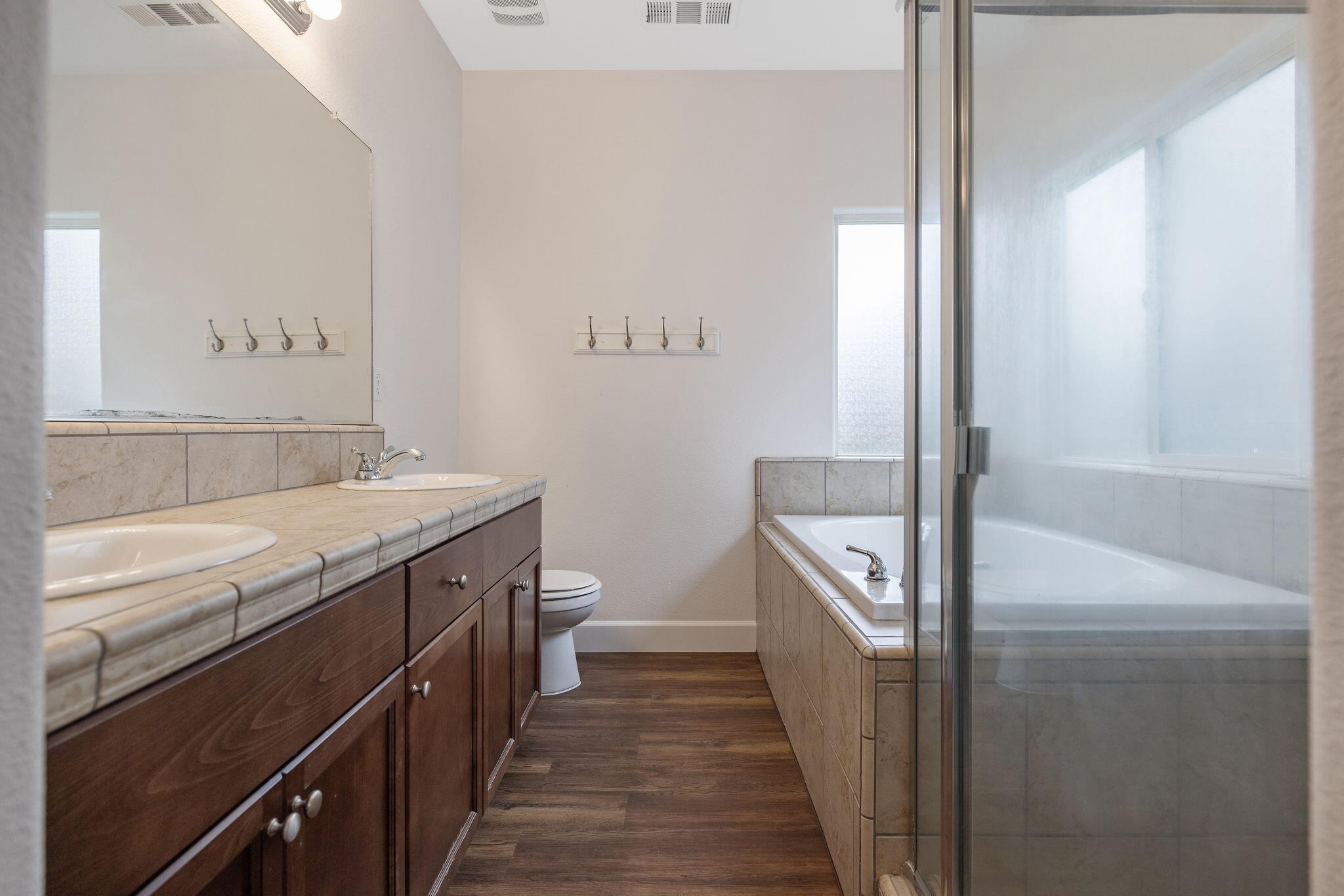 7403 Ensminger Ave, Visalia, CA 93291