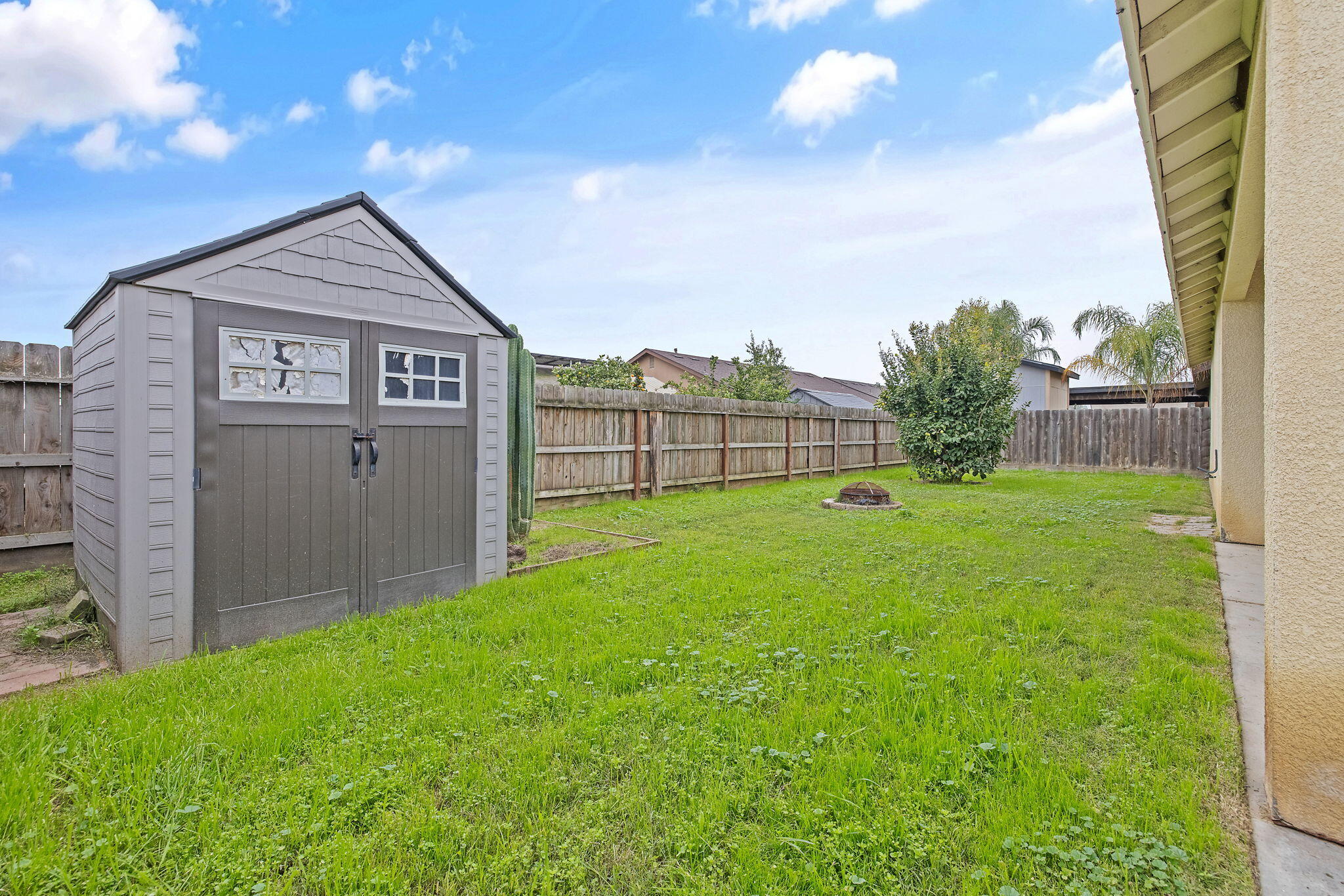 7403 Ensminger Ave, Visalia, CA 93291