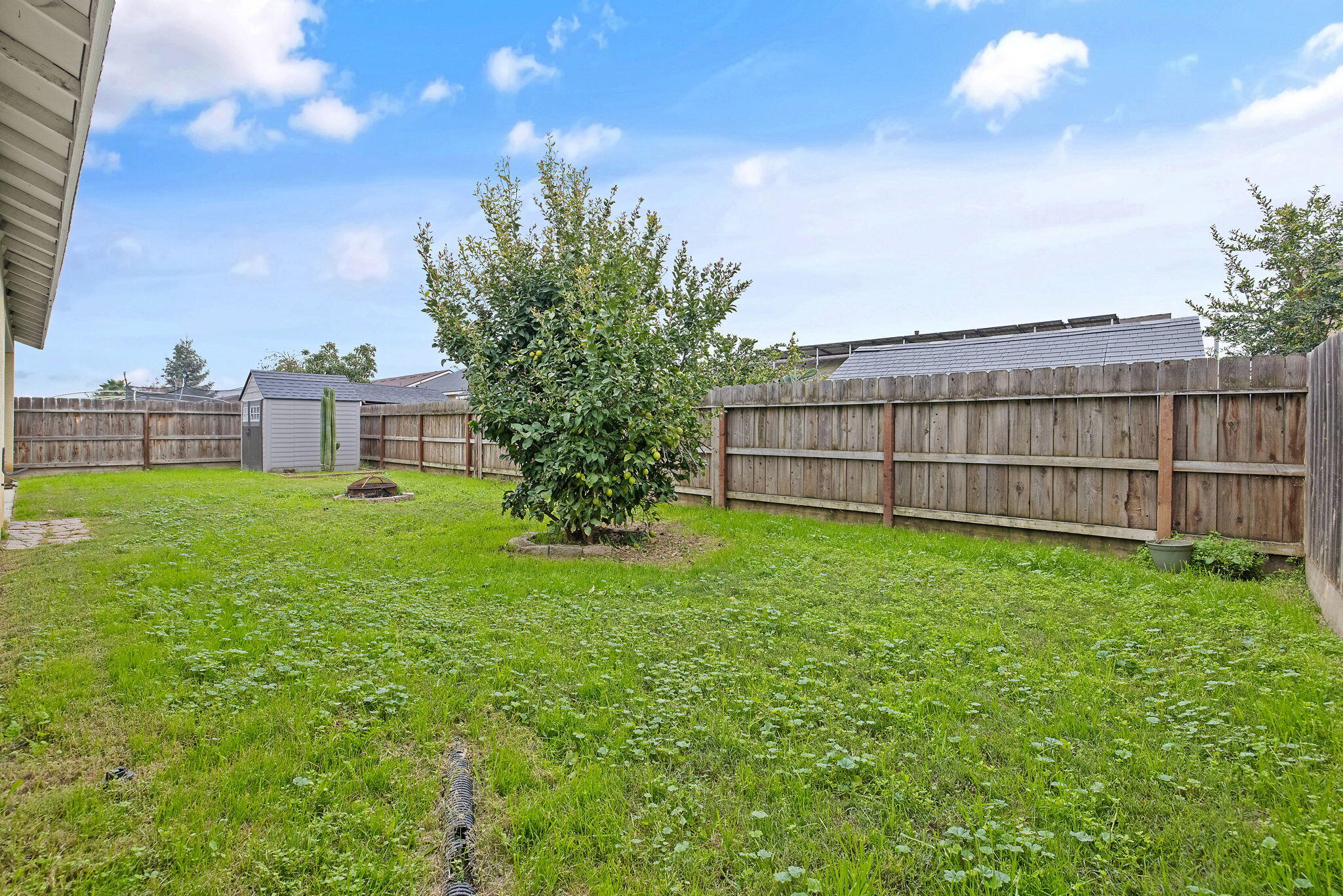 7403 Ensminger Ave, Visalia, CA 93291